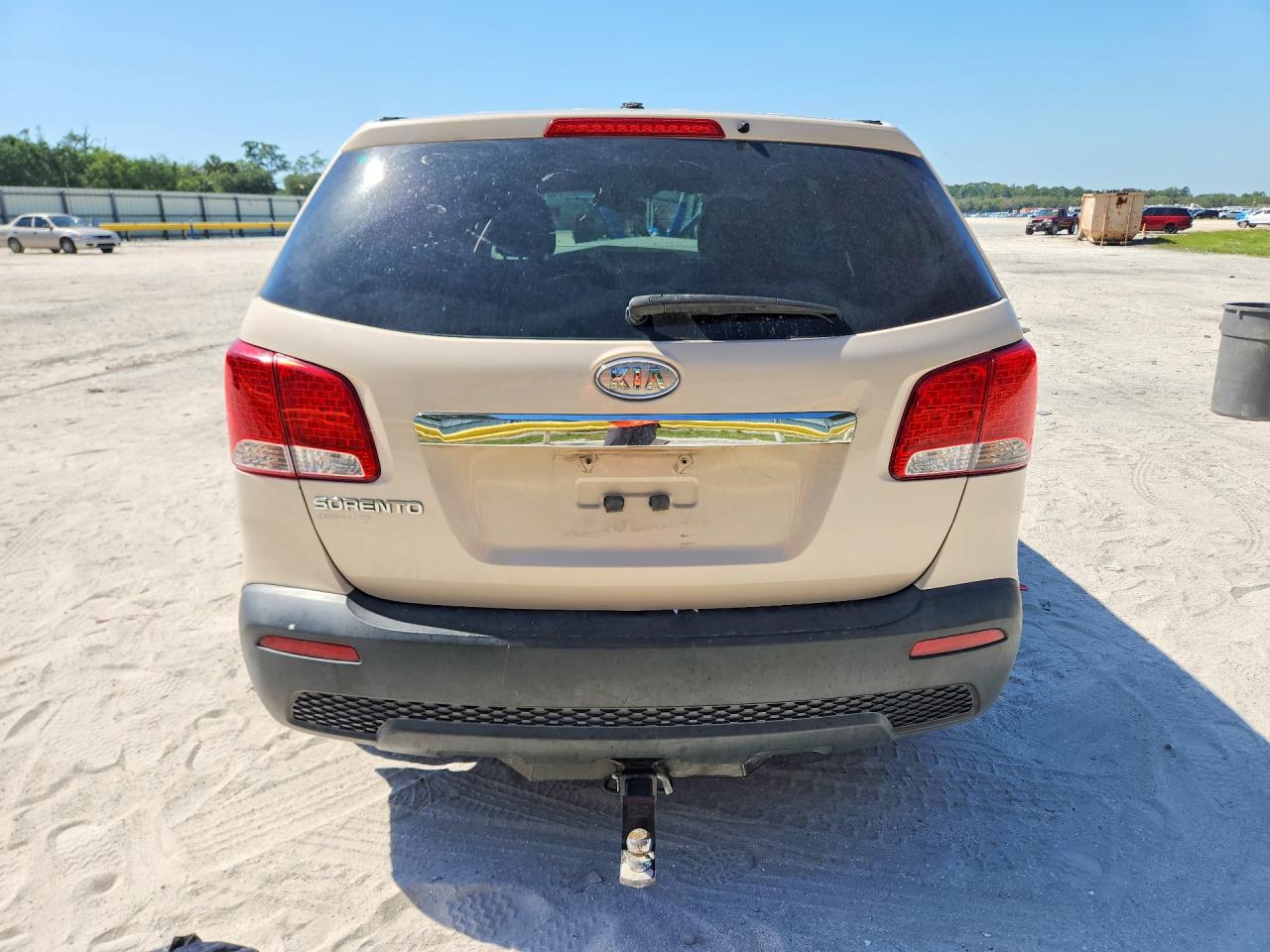 2012 Kia Sorento Lx White vin: 5XYKT3A18CG189066
