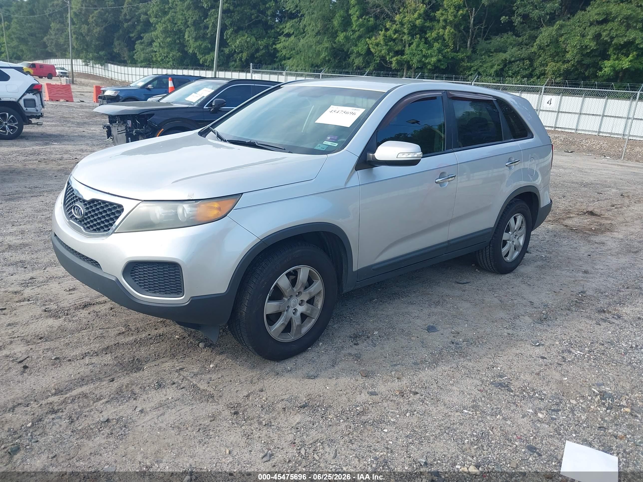2012 Kia Sorento Lx Silver vin: 5XYKT3A18CG202897