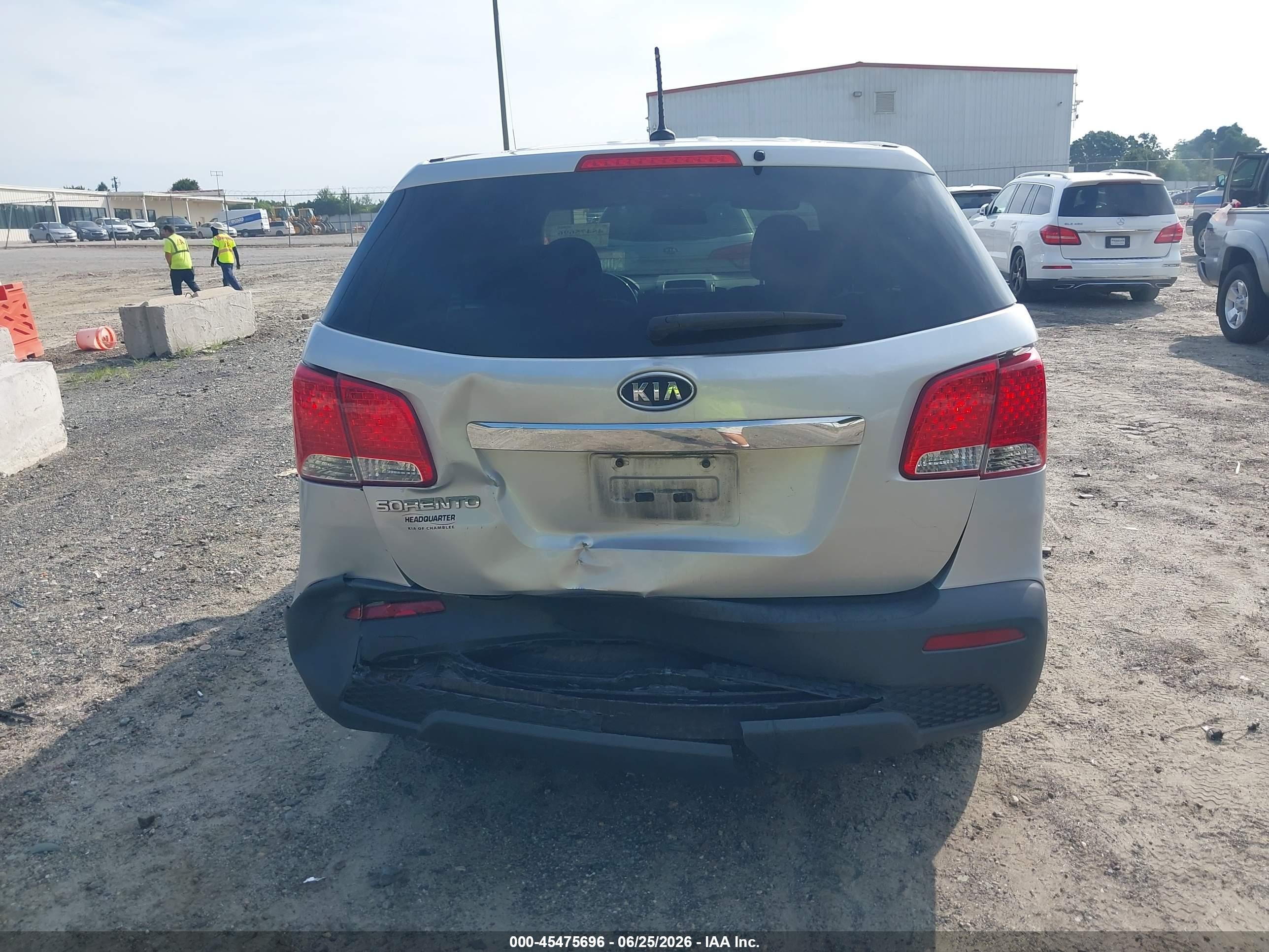 2012 Kia Sorento Lx Silver vin: 5XYKT3A18CG202897