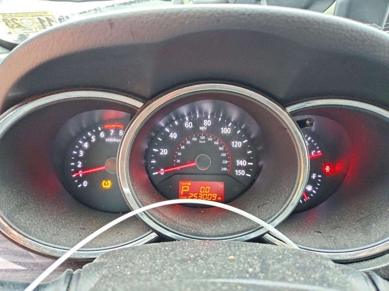 2012 Kia Sorento Lx Burgundy vin: 5XYKT3A18CG232336