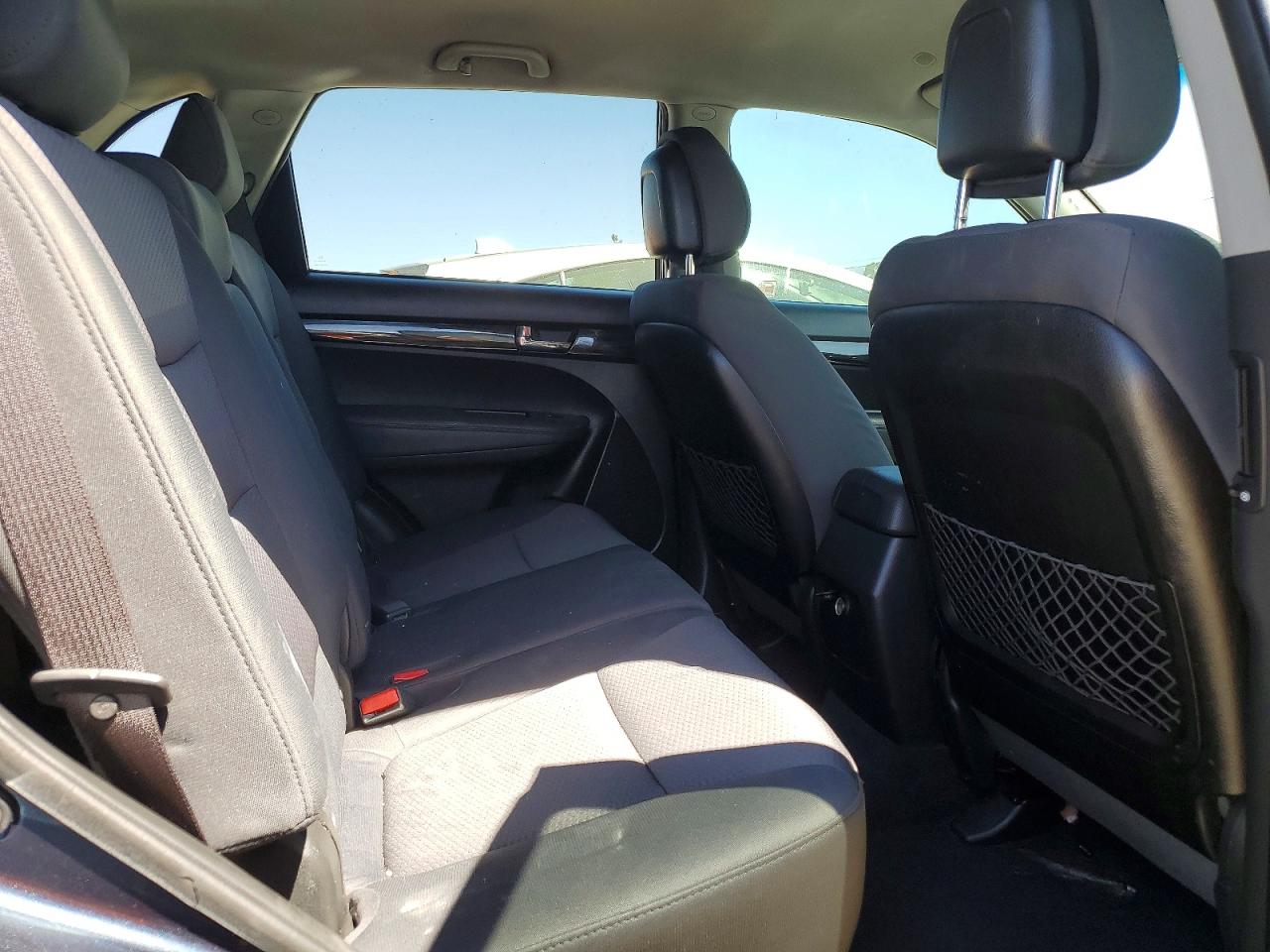 2012 Kia Sorento Lx Black vin: 5XYKT3A18CG241263