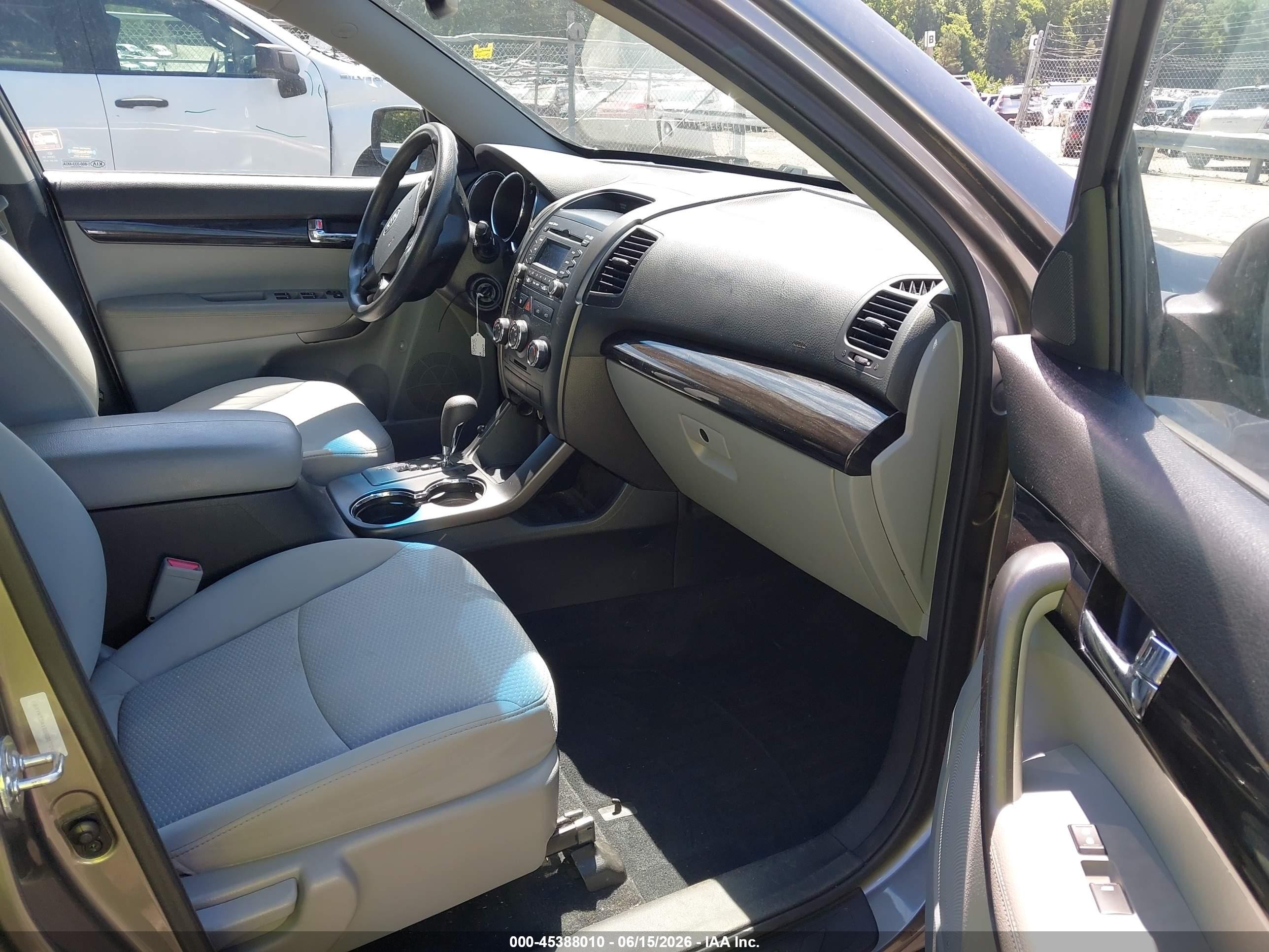 2013 Kia Sorento Lx Gray vin: 5XYKT3A18DG317243