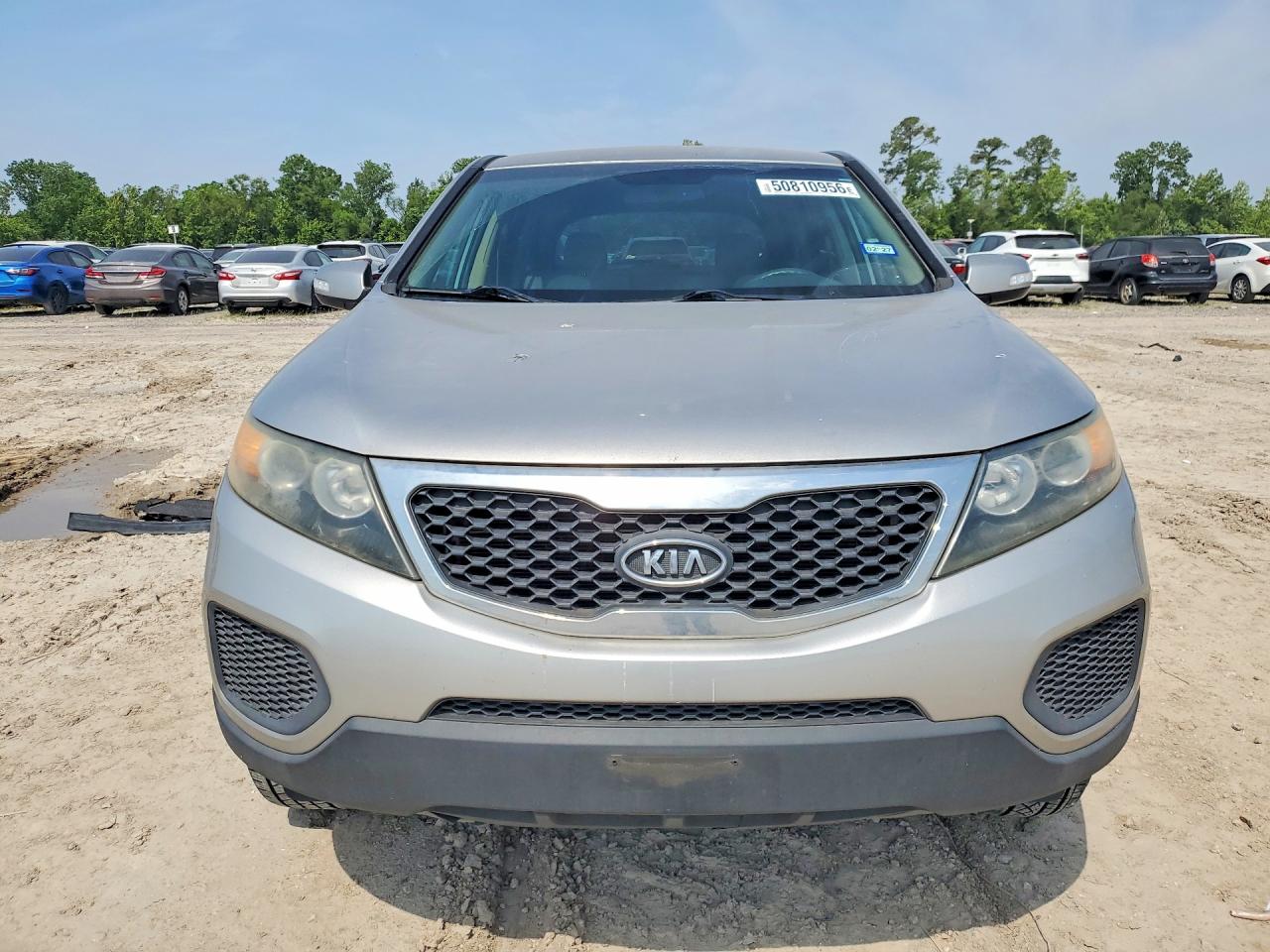 2013 Kia Sorento Lx Серебряный vin: 5XYKT3A18DG342871