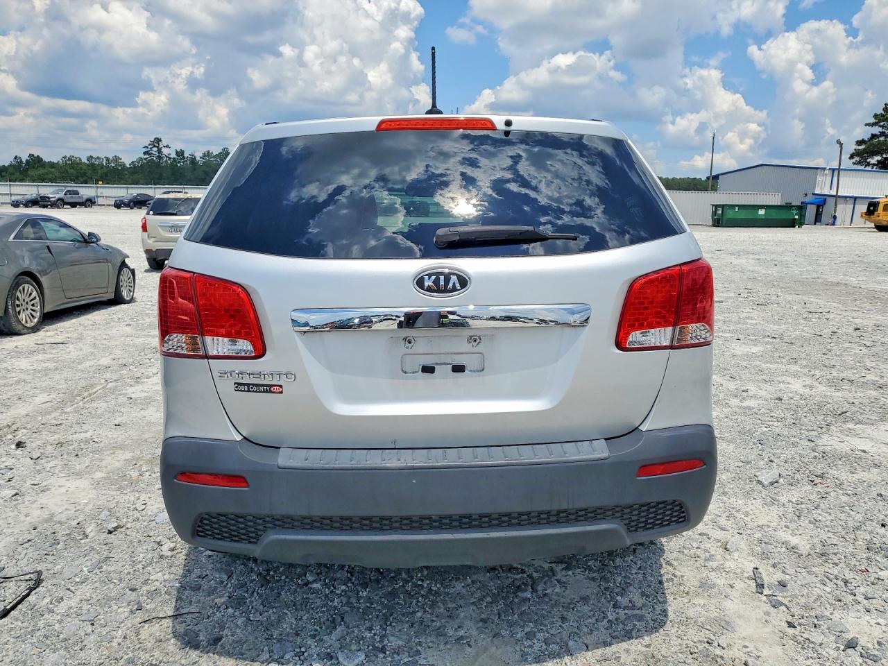 2013 Kia Sorento Lx Silver vin: 5XYKT3A18DG378303