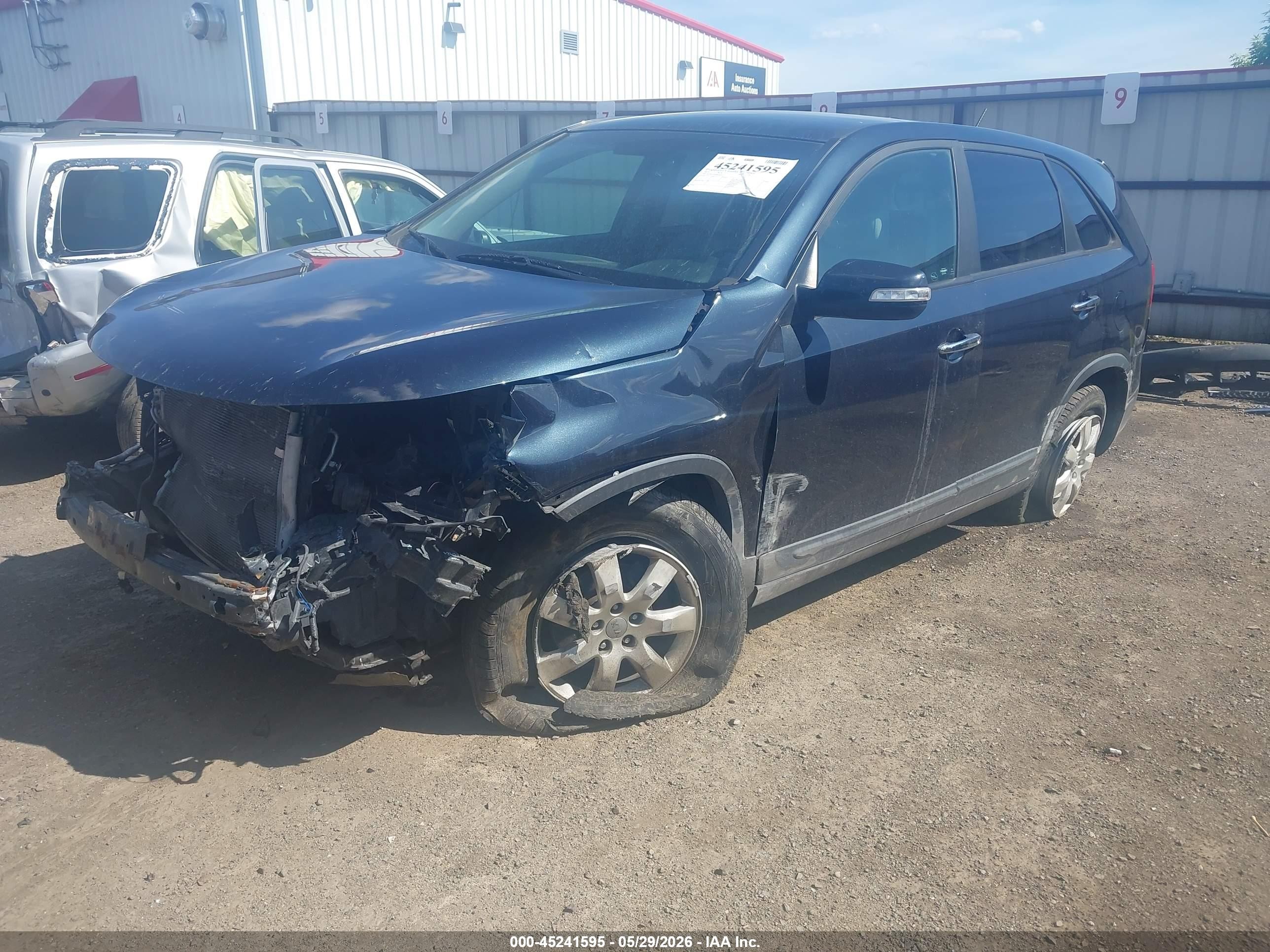 2013 Kia Sorento Lx Dark Blue vin: 5XYKT3A18DG402275