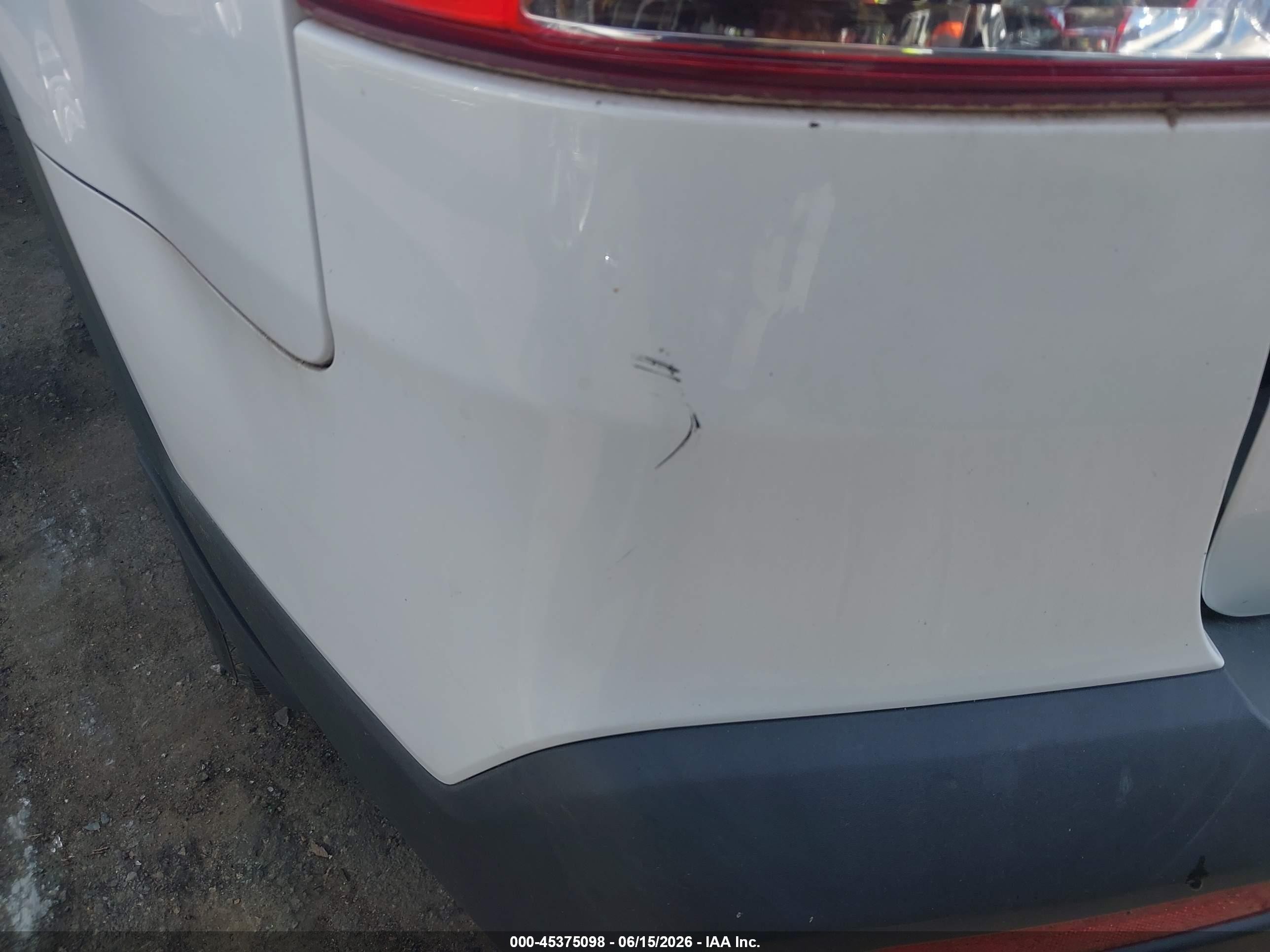 2011 Kia Sorento Lx White vin: 5XYKT3A19BG127867