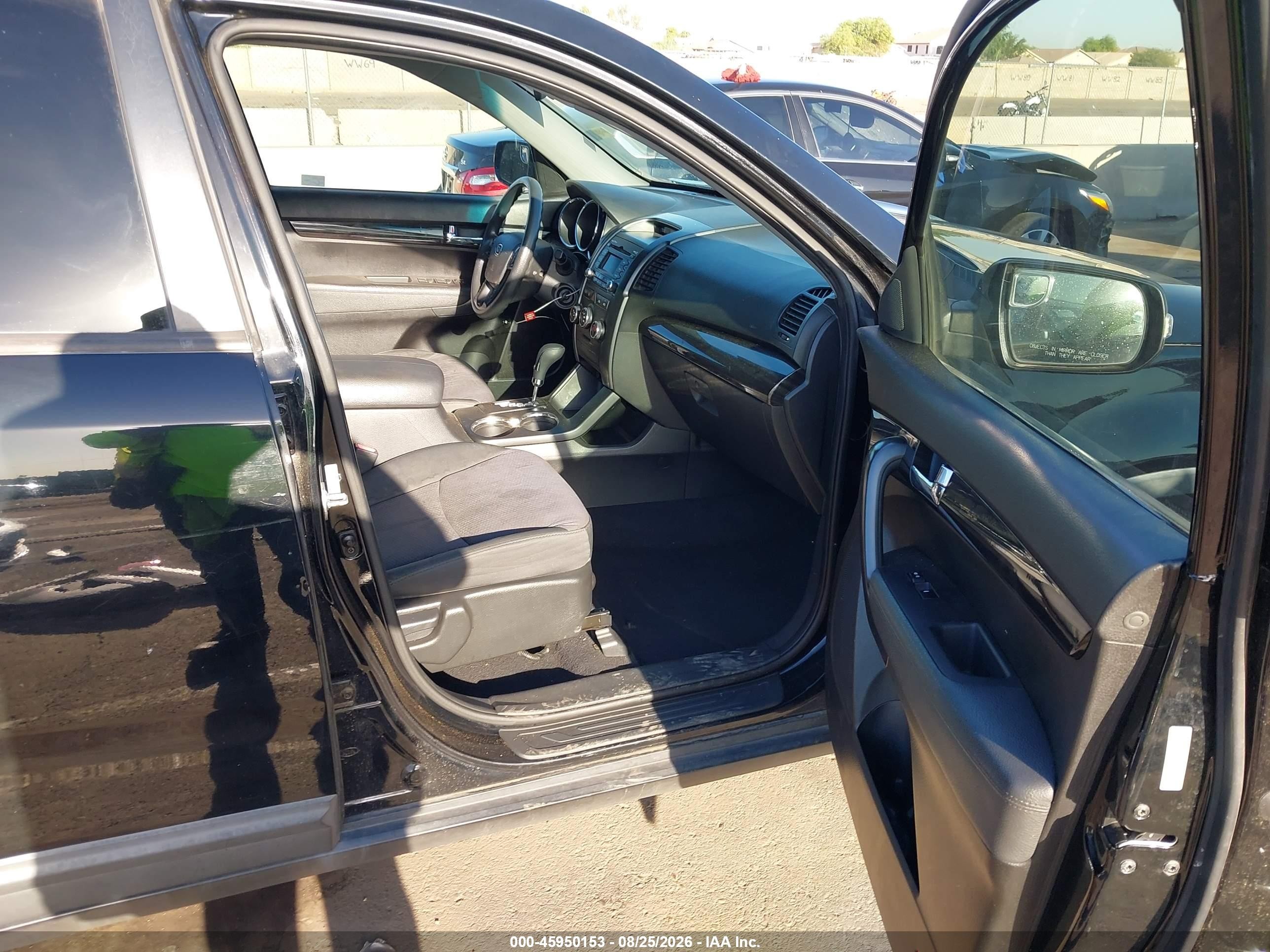 2012 Kia Sorento Lx Черный vin: 5XYKT3A19CG237965