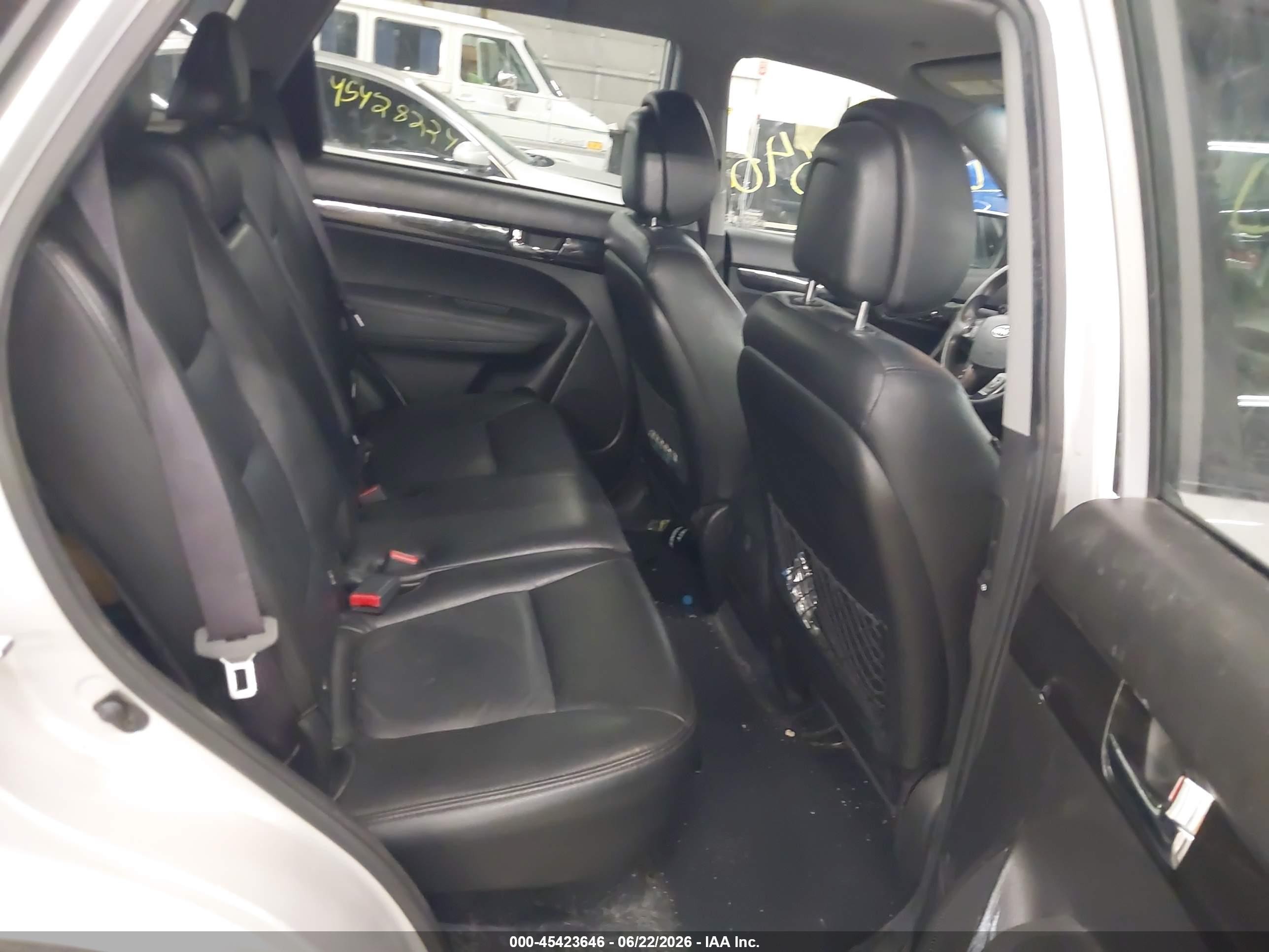 2013 Kia Sorento Lx Серебряный vin: 5XYKT3A19DG379461