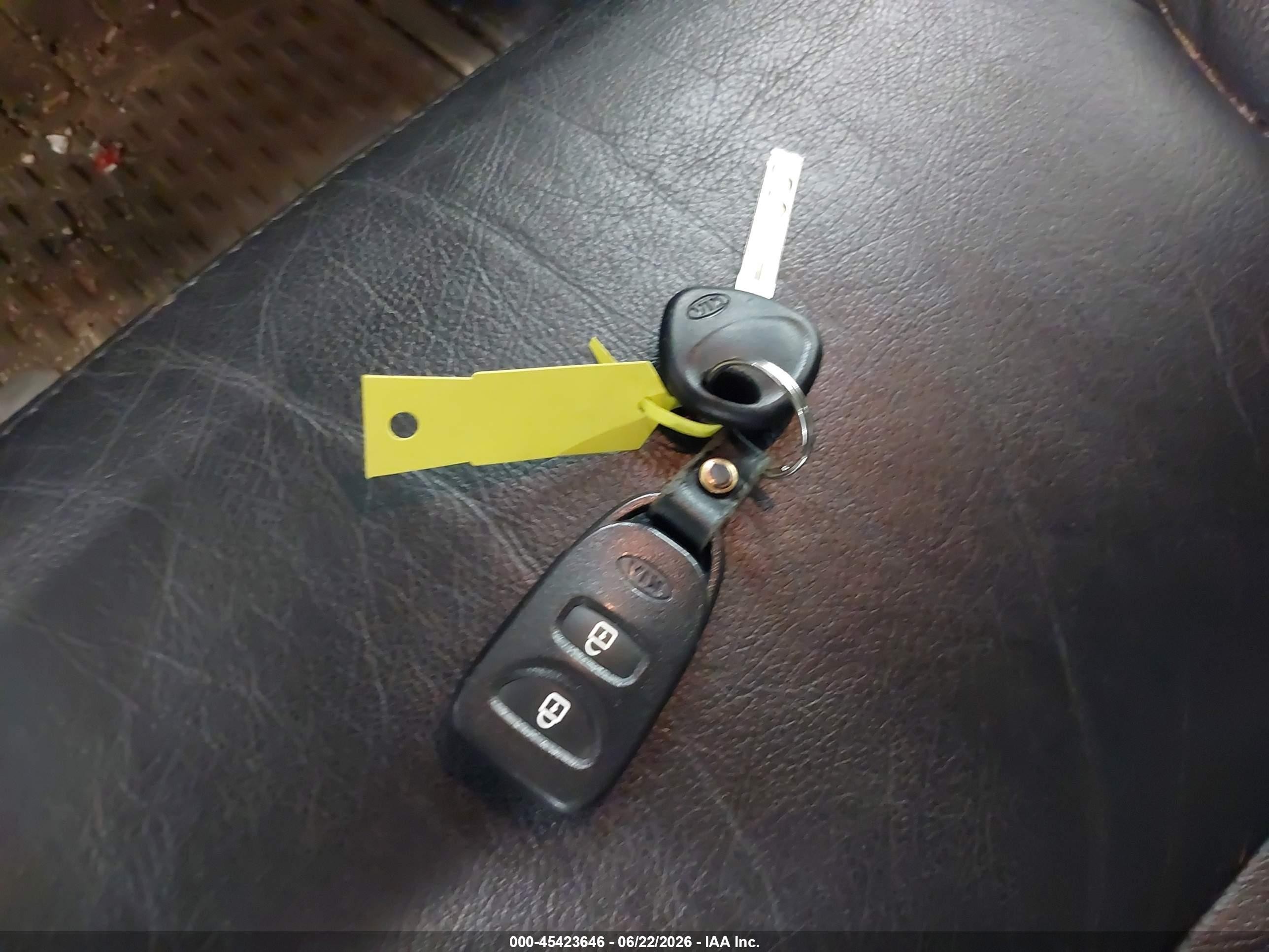2013 Kia Sorento Lx Серебряный vin: 5XYKT3A19DG379461