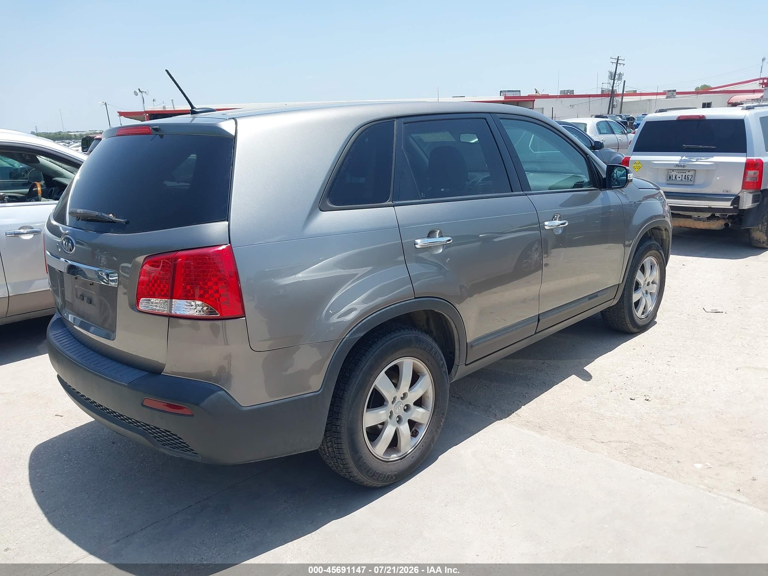 2013 Kia Sorento Lx Gray vin: 5XYKT3A19DG401104