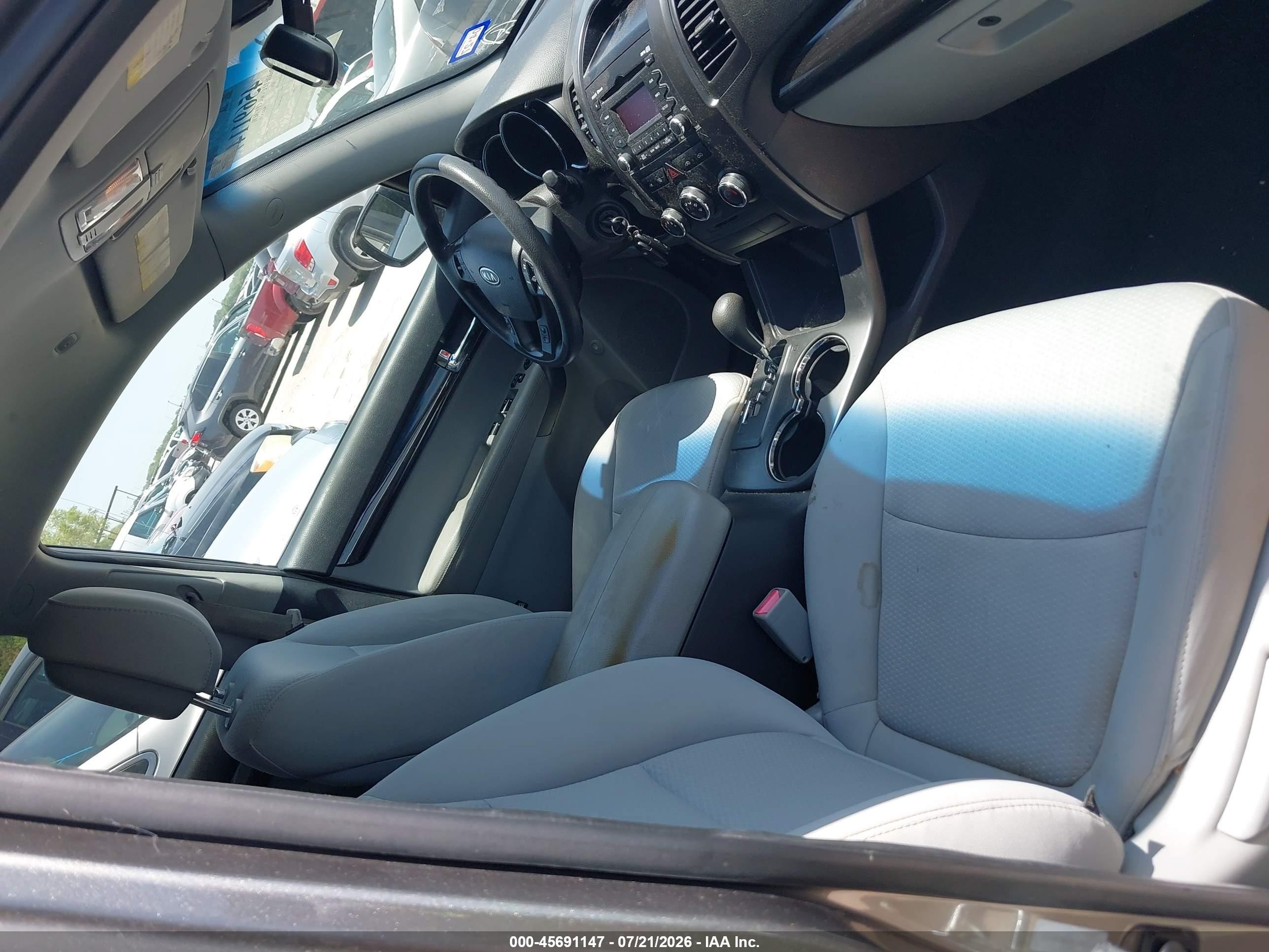 2013 Kia Sorento Lx Gray vin: 5XYKT3A19DG401104