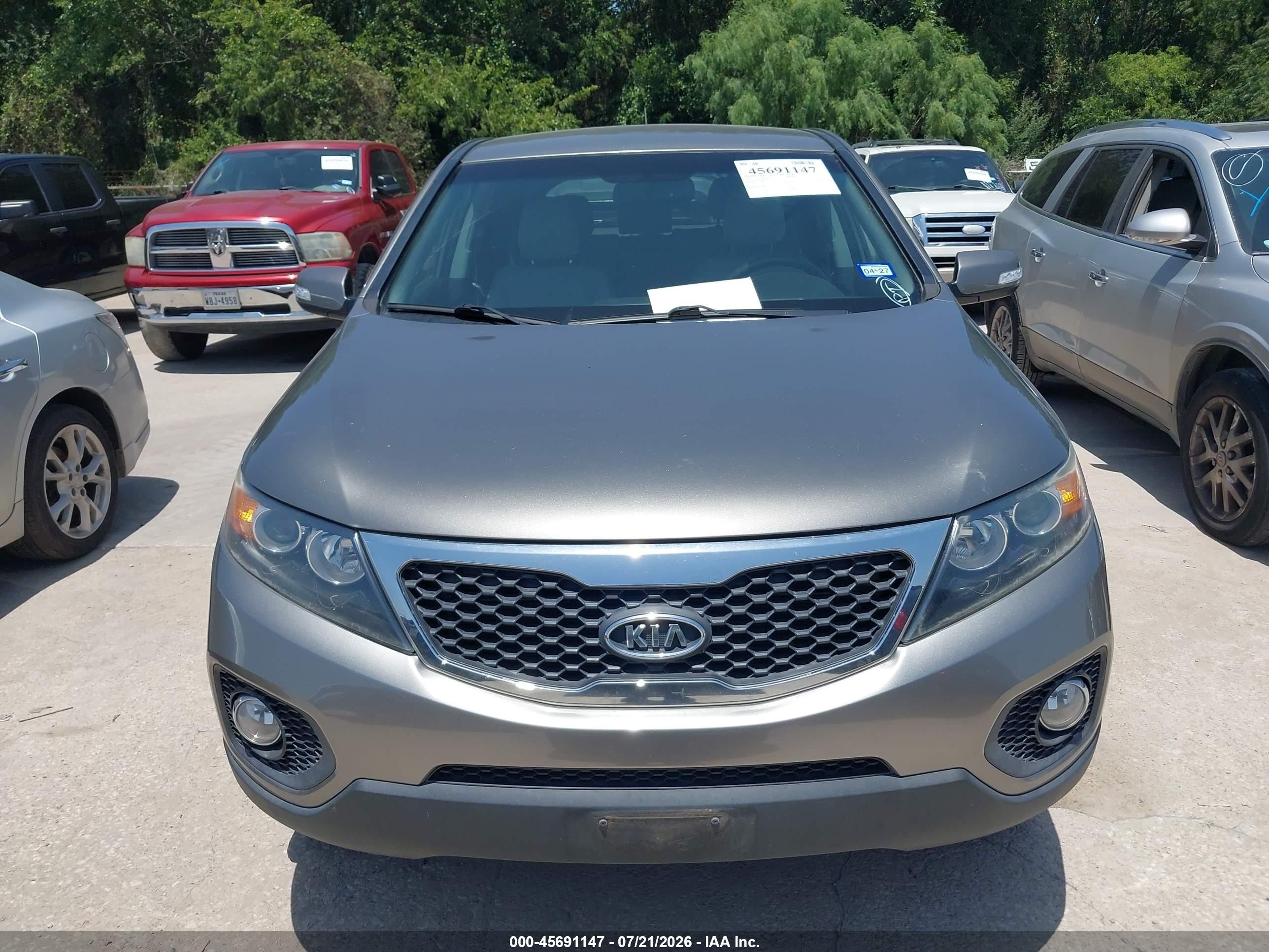 2013 Kia Sorento Lx Gray vin: 5XYKT3A19DG401104