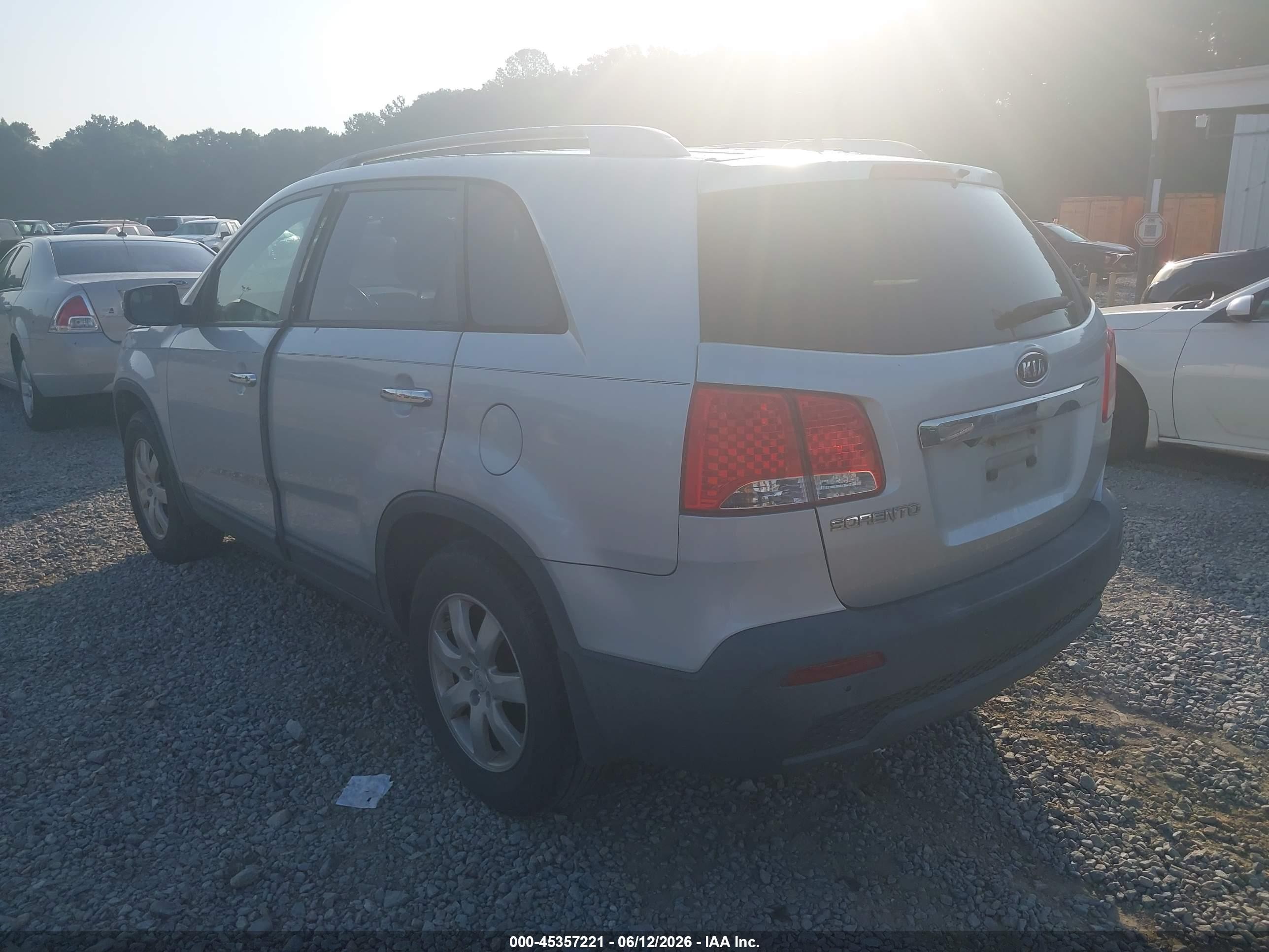 2011 Kia Sorento Lx Серый vin: 5XYKT3A1XBG024683