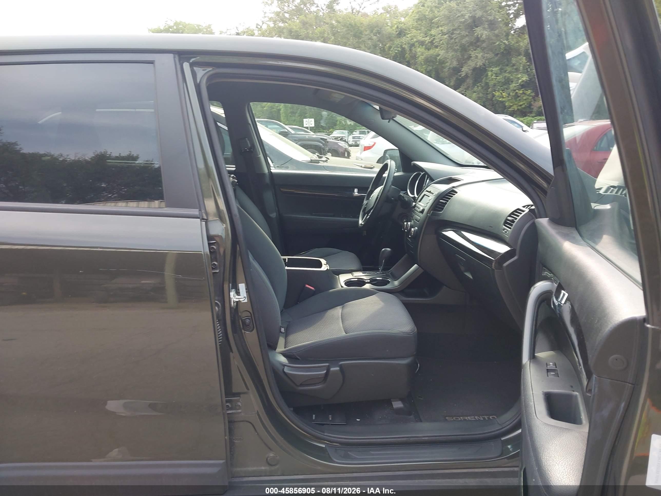 2013 Kia Sorento Lx Серый vin: 5XYKT3A1XDG317096