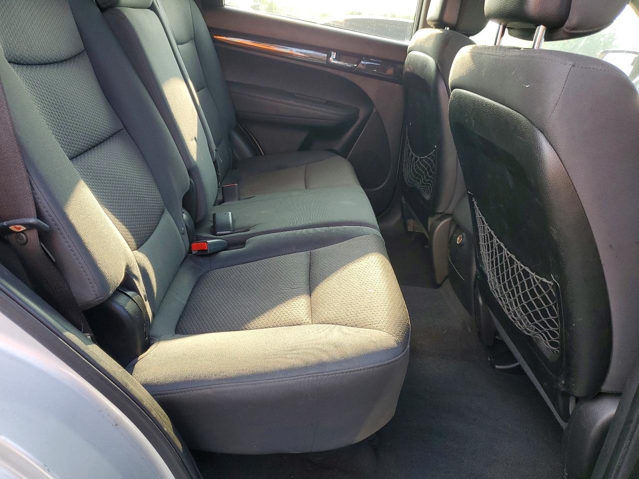 2013 Kia Sorento Lx Silver vin: 5XYKT3A1XDG359512