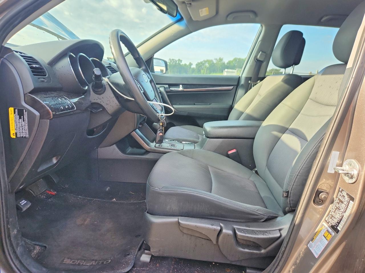 2013 Kia Sorento Lx Серый vin: 5XYKT3A1XDG400124