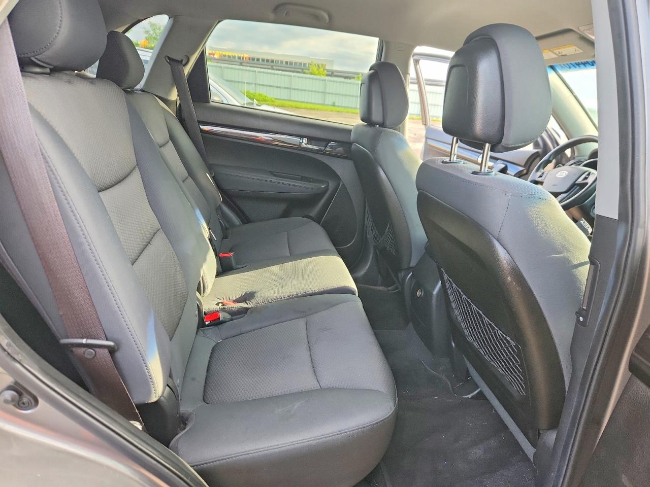 2013 Kia Sorento Lx Серый vin: 5XYKT3A1XDG400124