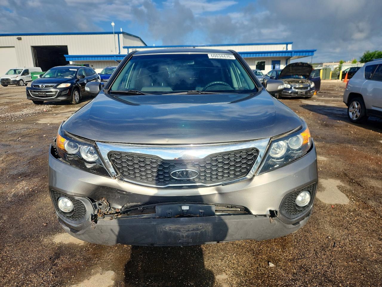 2013 Kia Sorento Lx Серый vin: 5XYKT3A1XDG400124
