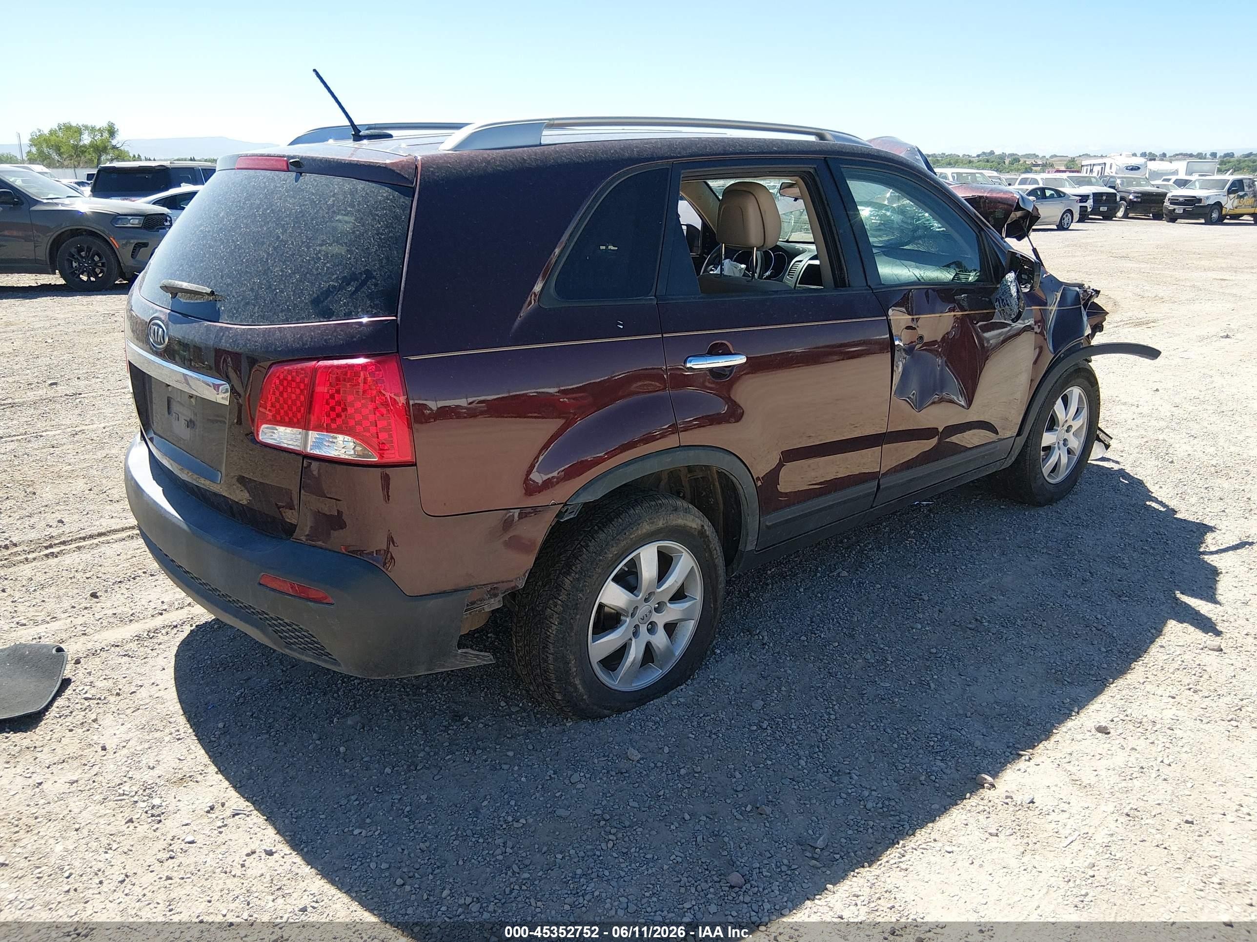 2012 Kia Sorento Lx V6 Purple vin: 5XYKT3A29CG246366