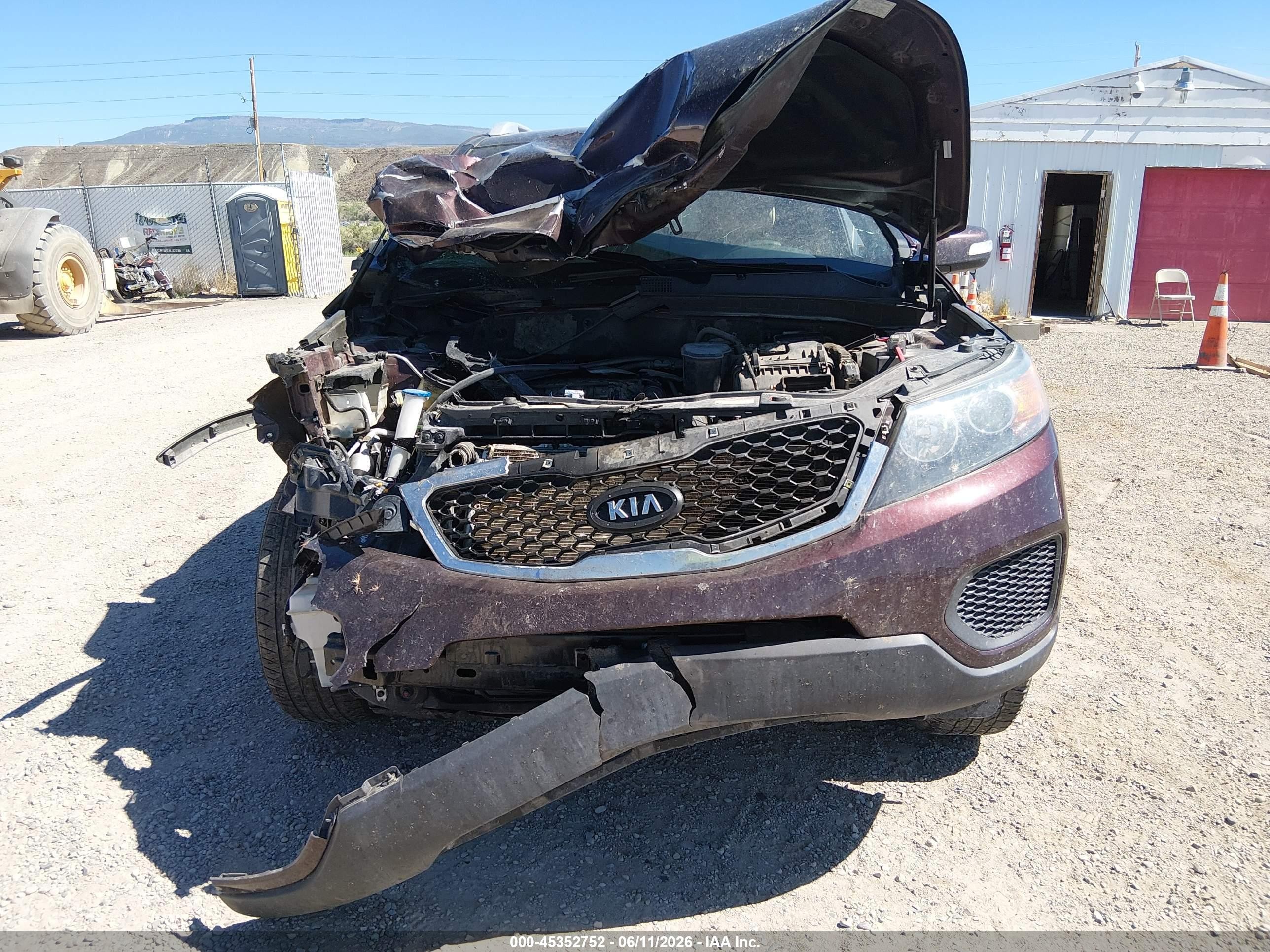 2012 Kia Sorento Lx V6 Purple vin: 5XYKT3A29CG246366