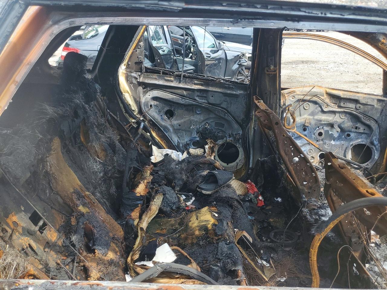 2012 Kia Sorento Lx Burn vin: 5XYKT3A60CG309048