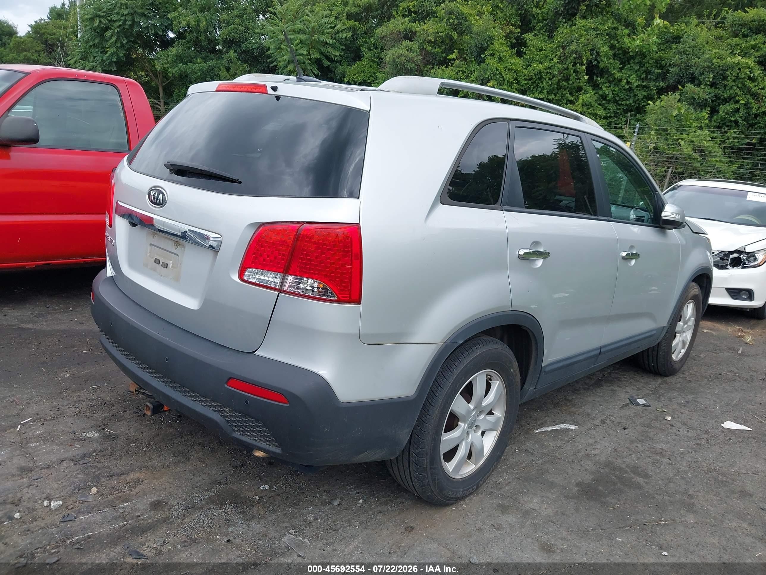 2013 Kia Sorento Lx Silver vin: 5XYKT3A60DG328958