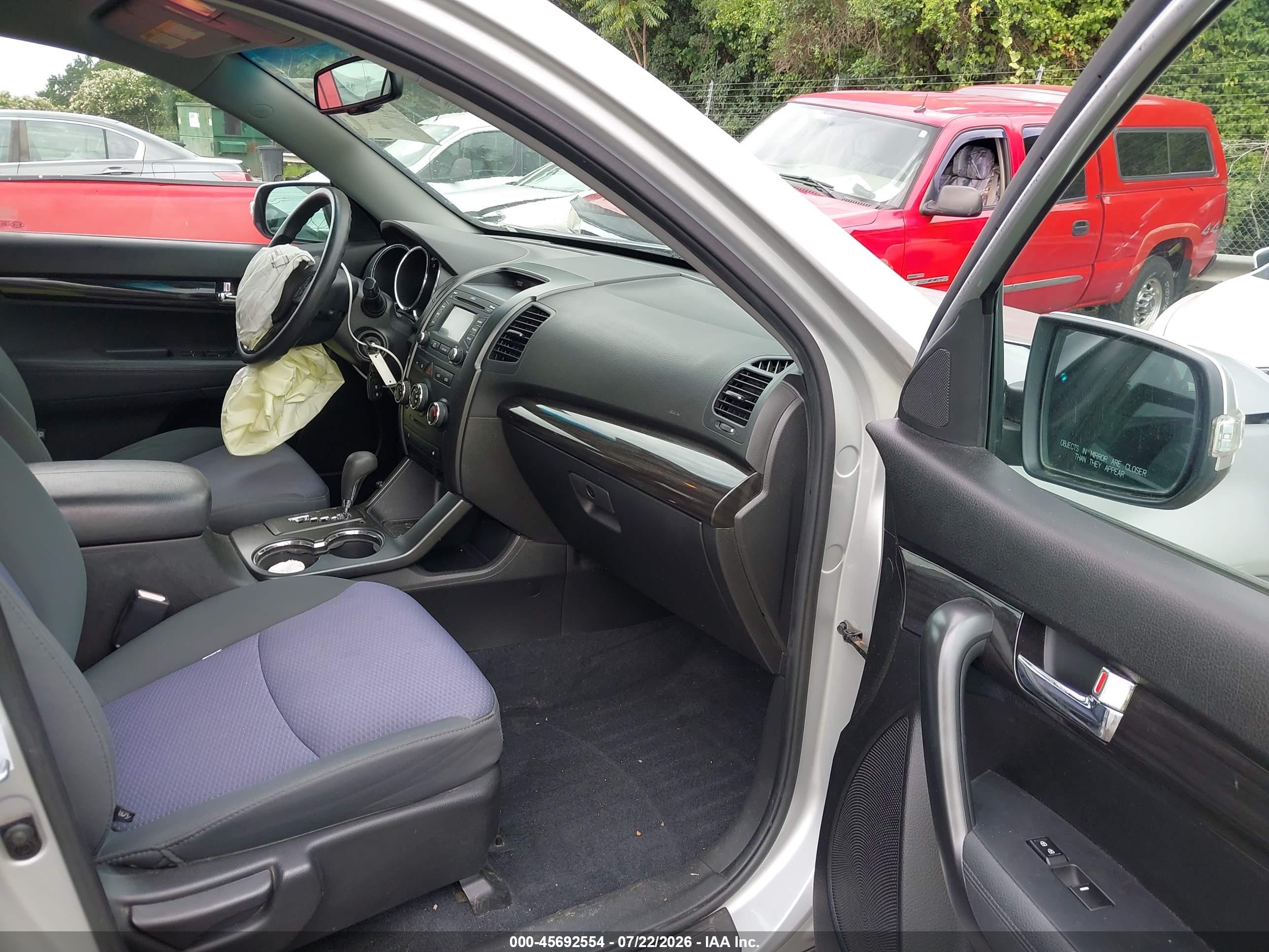 2013 Kia Sorento Lx Silver vin: 5XYKT3A60DG328958