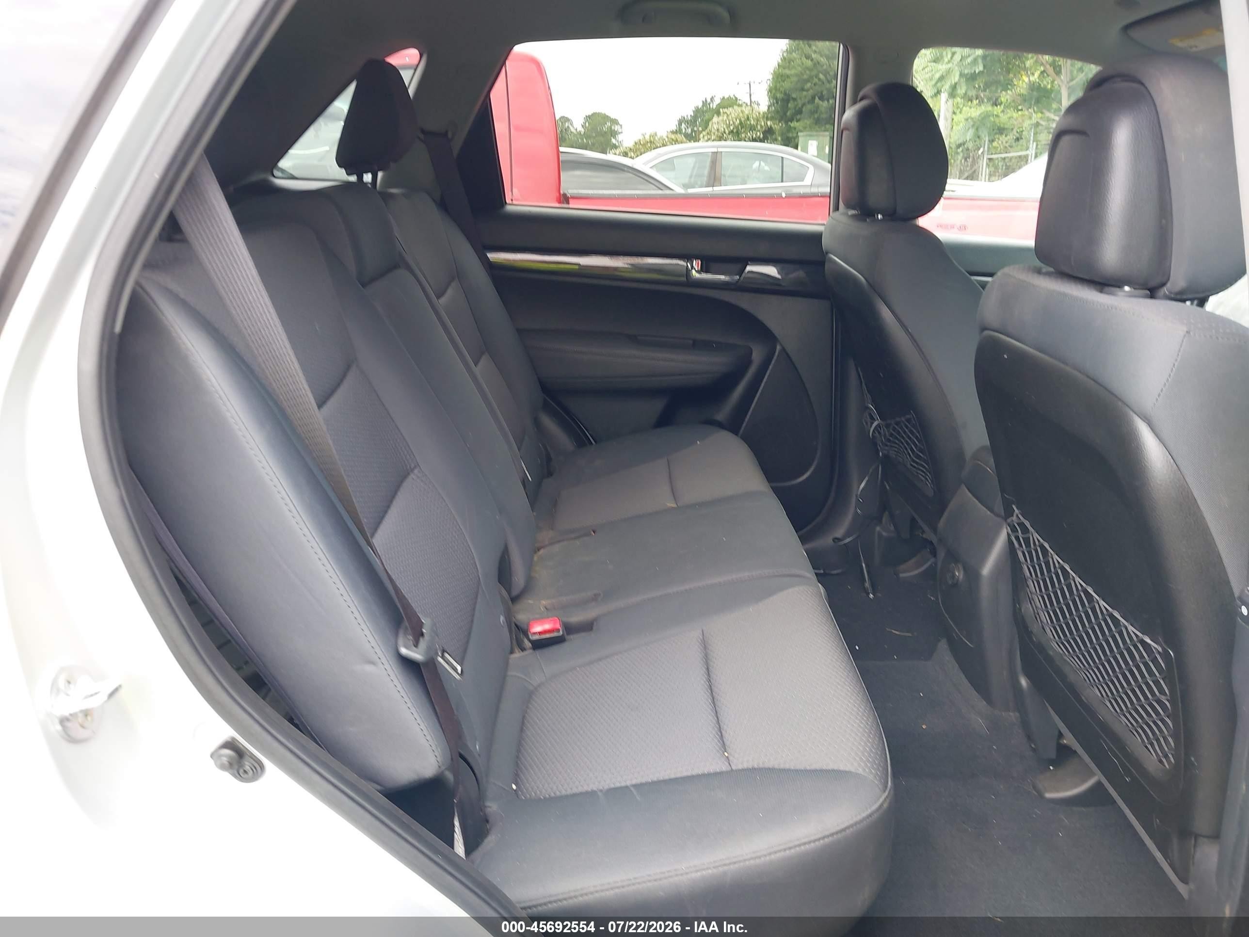 2013 Kia Sorento Lx Silver vin: 5XYKT3A60DG328958