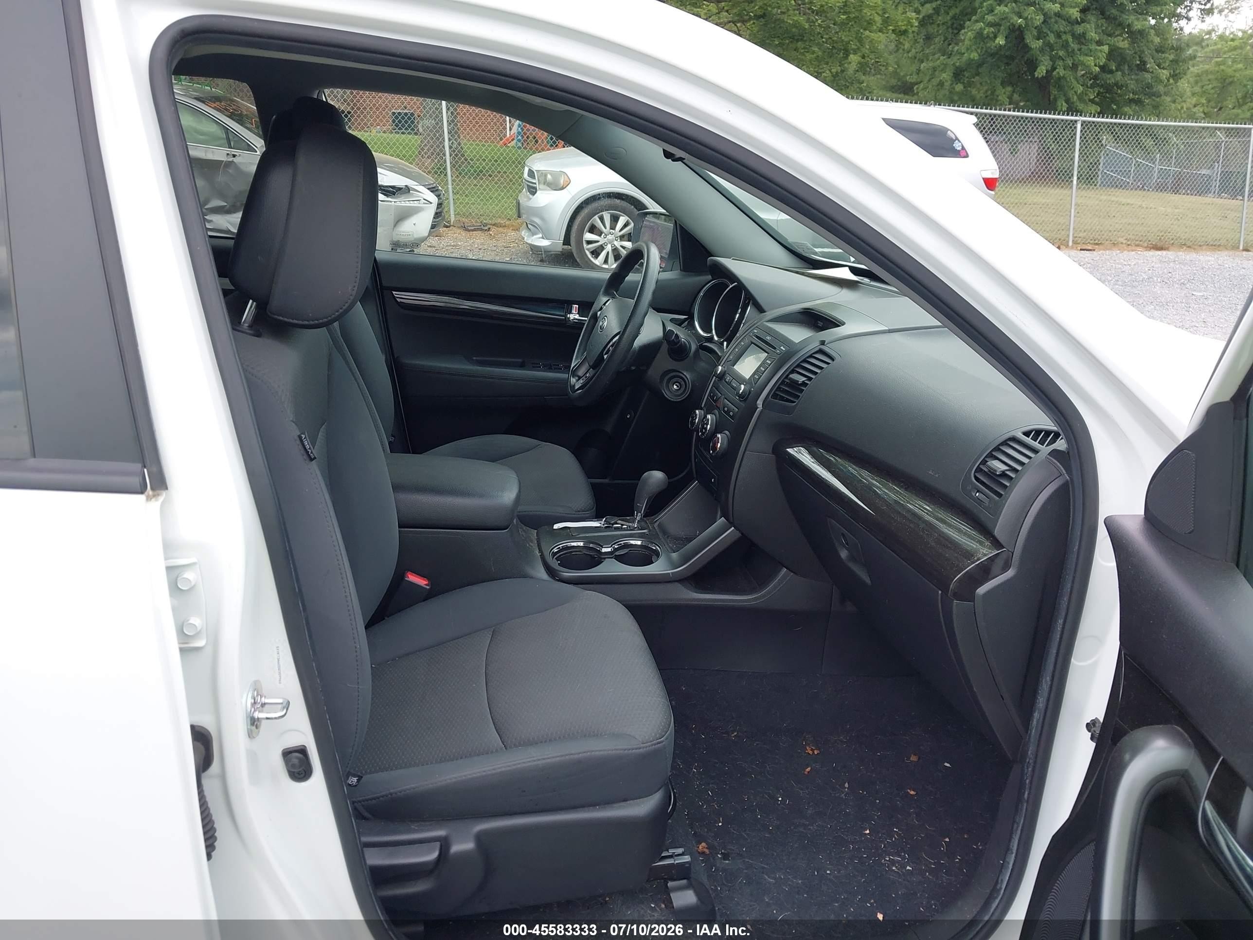 2013 Kia Sorento Lx White vin: 5XYKT3A60DG359966