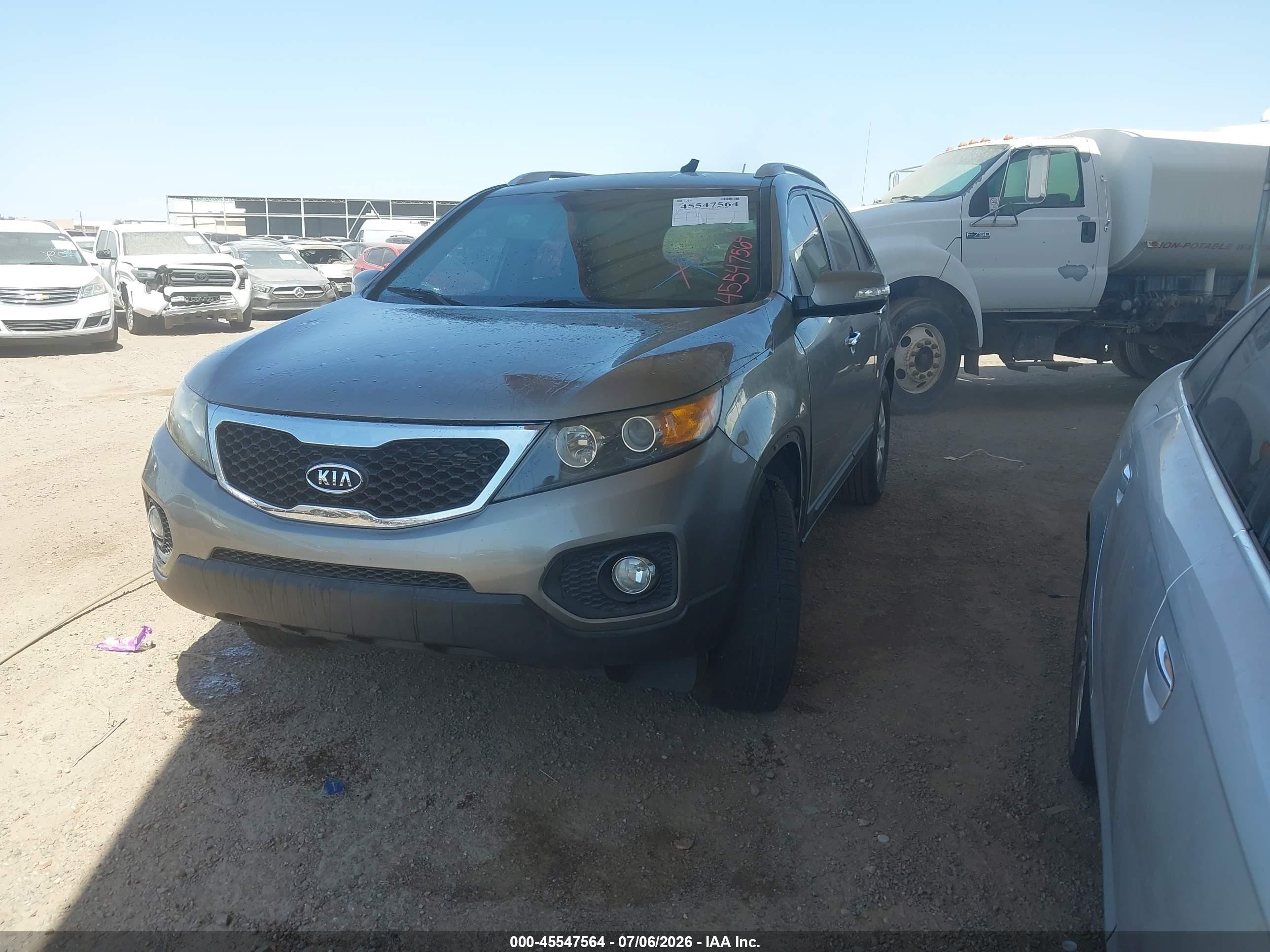 2013 Kia Sorento Lx Gray vin: 5XYKT3A60DG393342