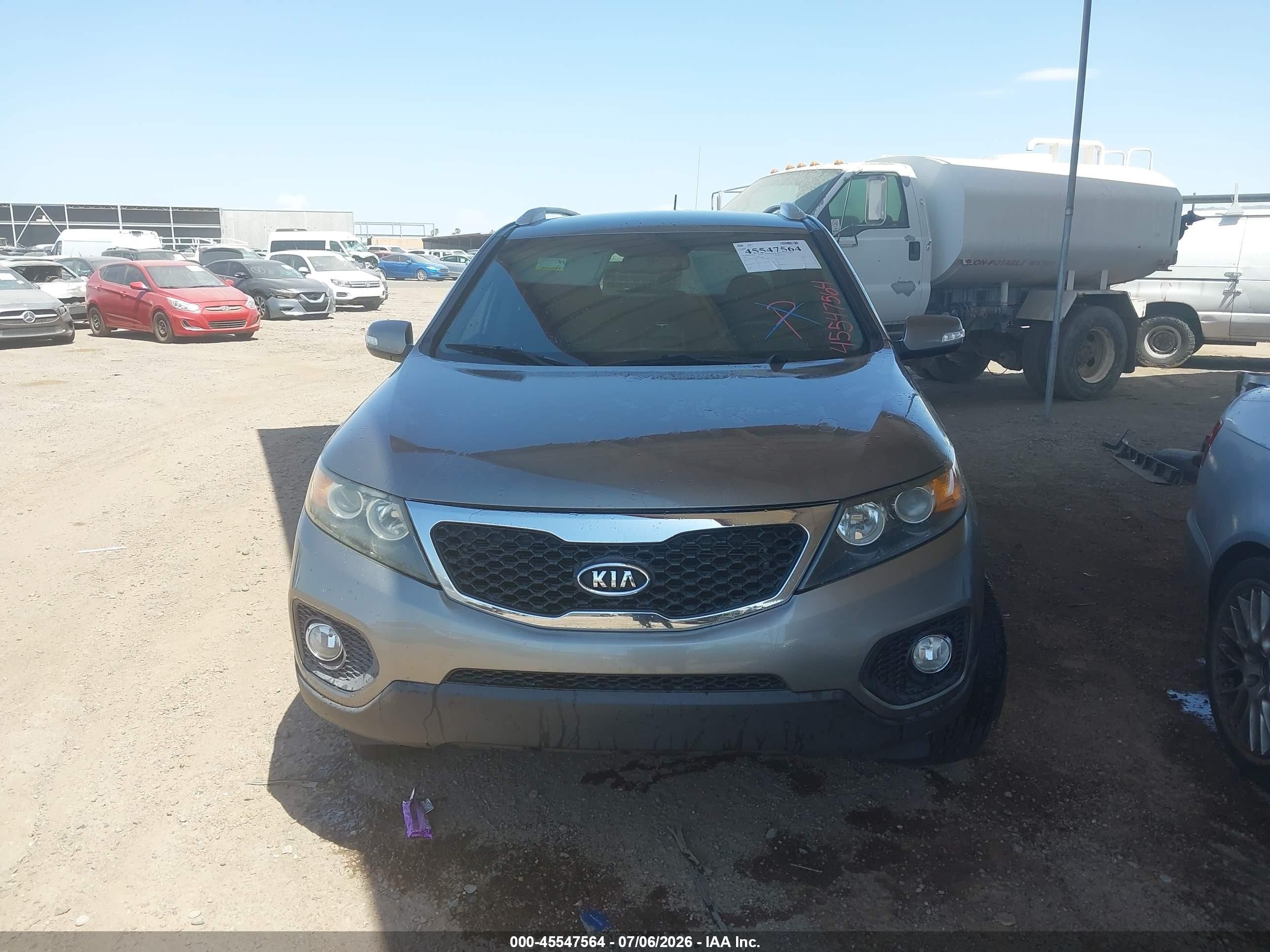 2013 Kia Sorento Lx Gray vin: 5XYKT3A60DG393342