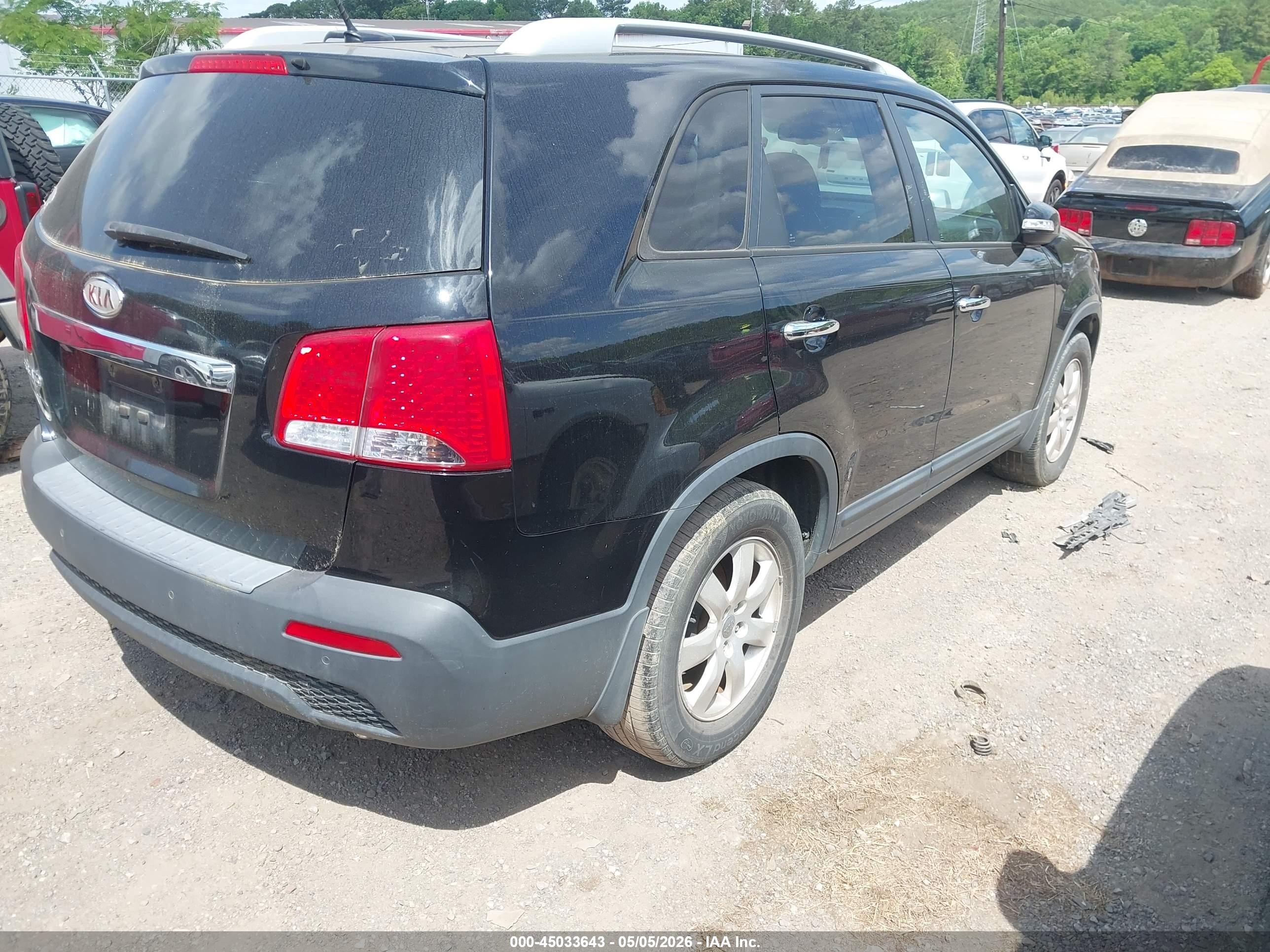 2013 Kia Sorento Lx Black vin: 5XYKT3A60DG404730