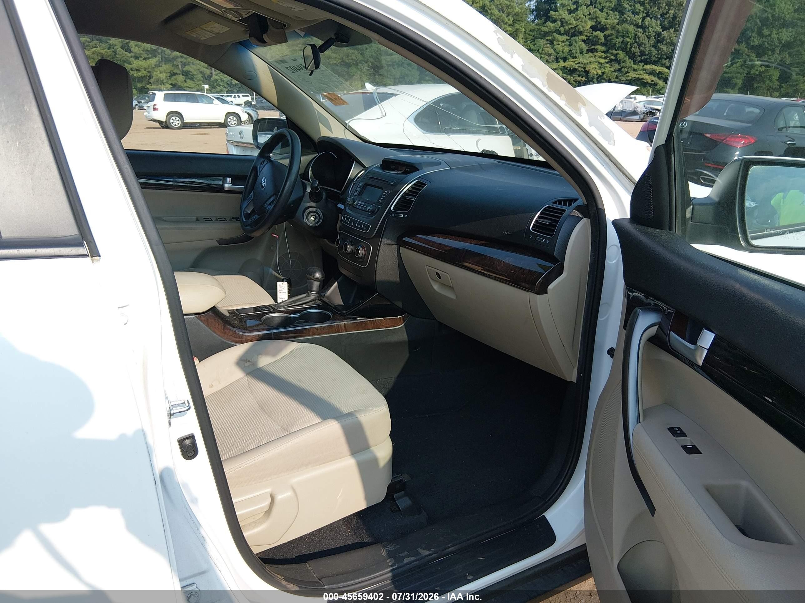 2014 Kia Sorento Lx White vin: 5XYKT3A60EG461253