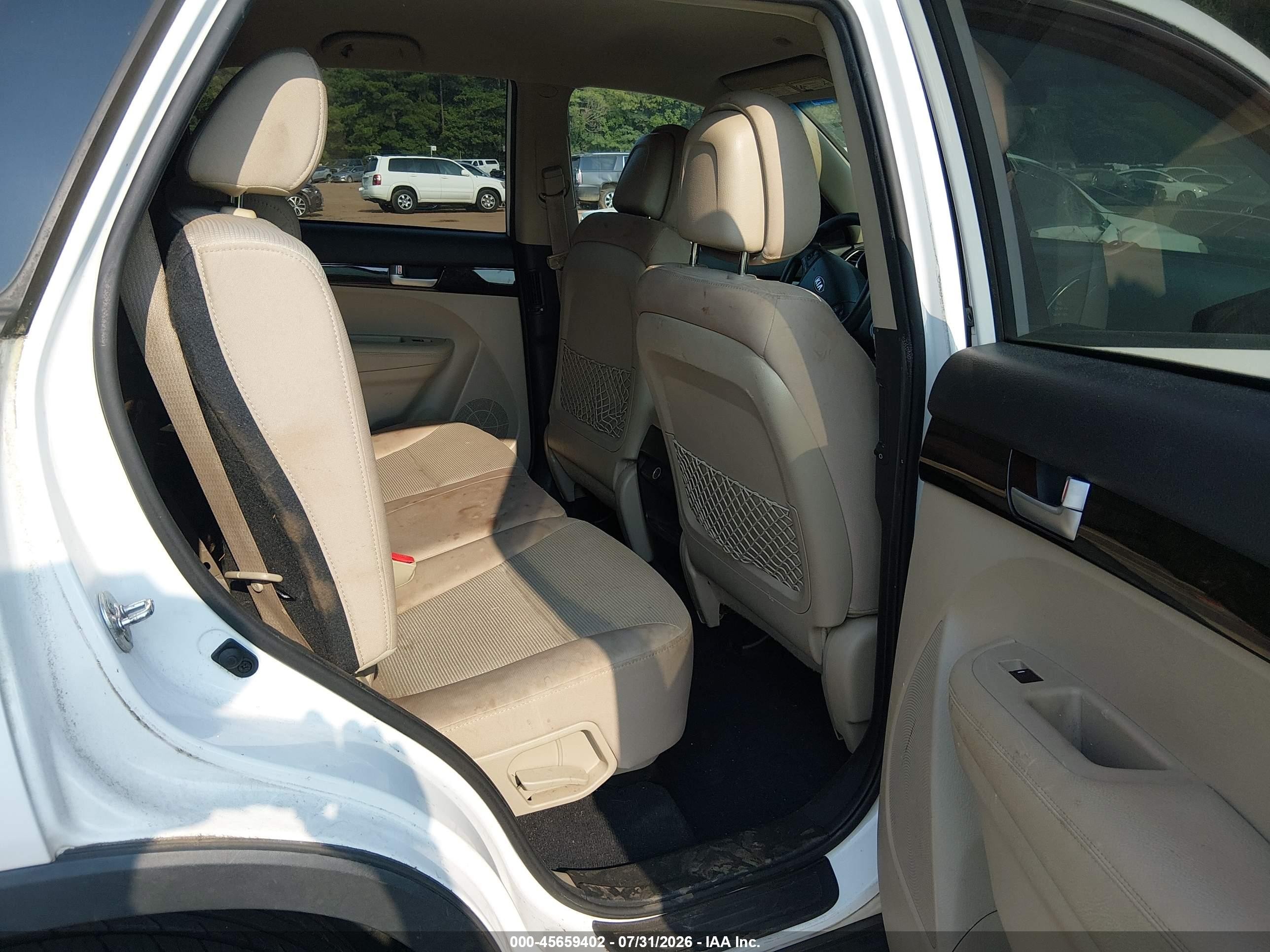 2014 Kia Sorento Lx White vin: 5XYKT3A60EG461253