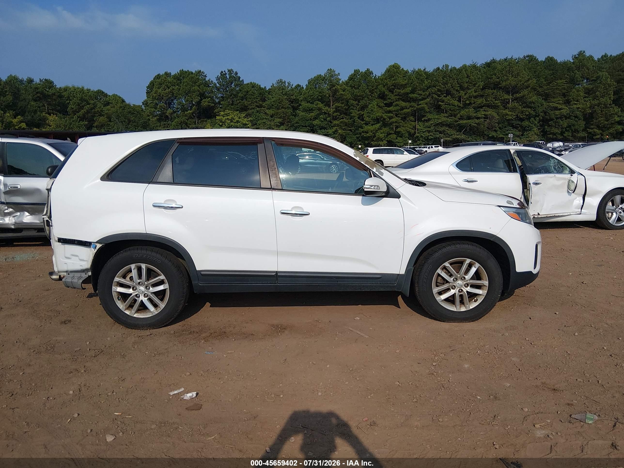 2014 Kia Sorento Lx White vin: 5XYKT3A60EG461253