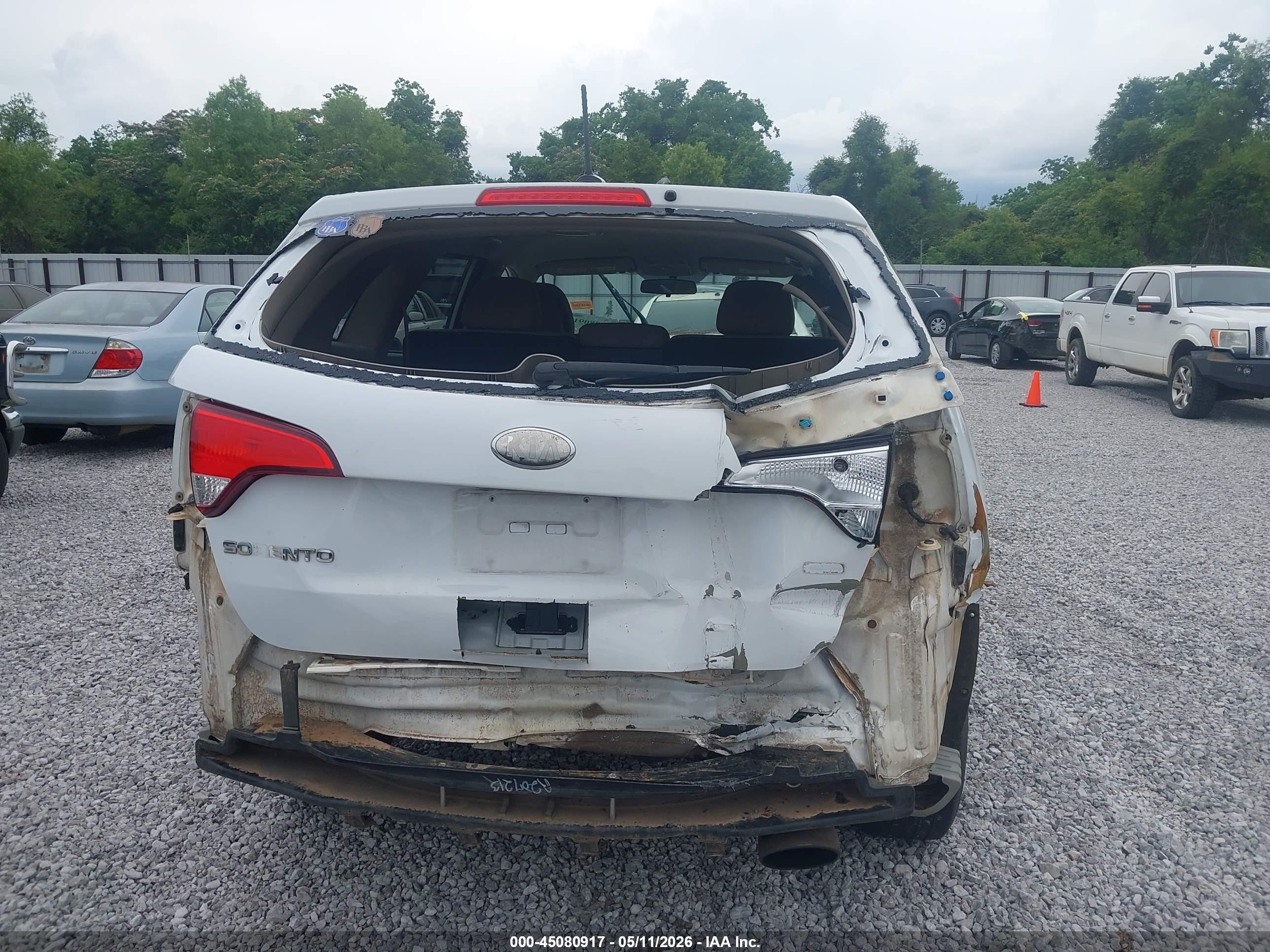 2014 Kia Sorento Lx White vin: 5XYKT3A60EG463553