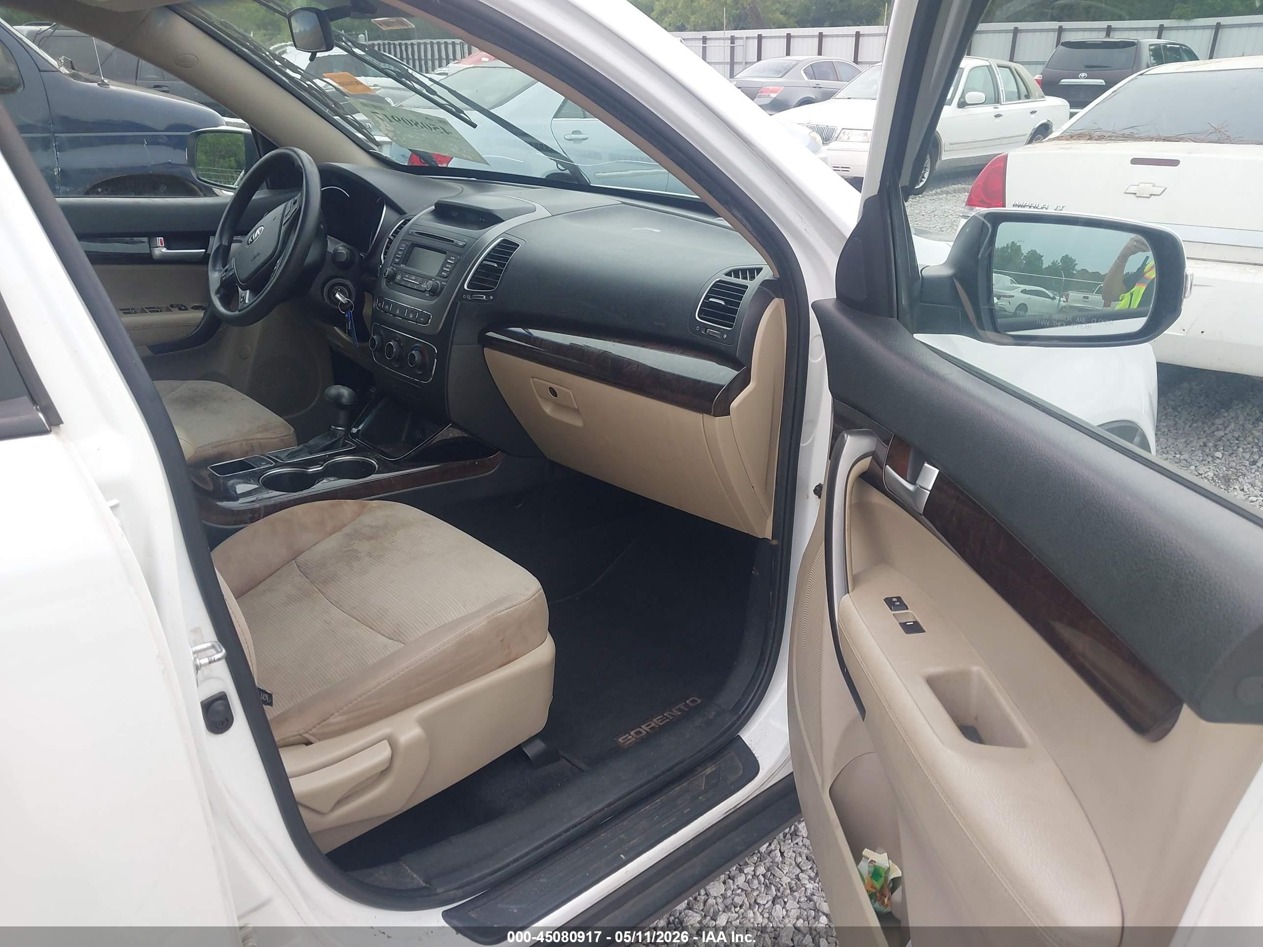 2014 Kia Sorento Lx White vin: 5XYKT3A60EG463553