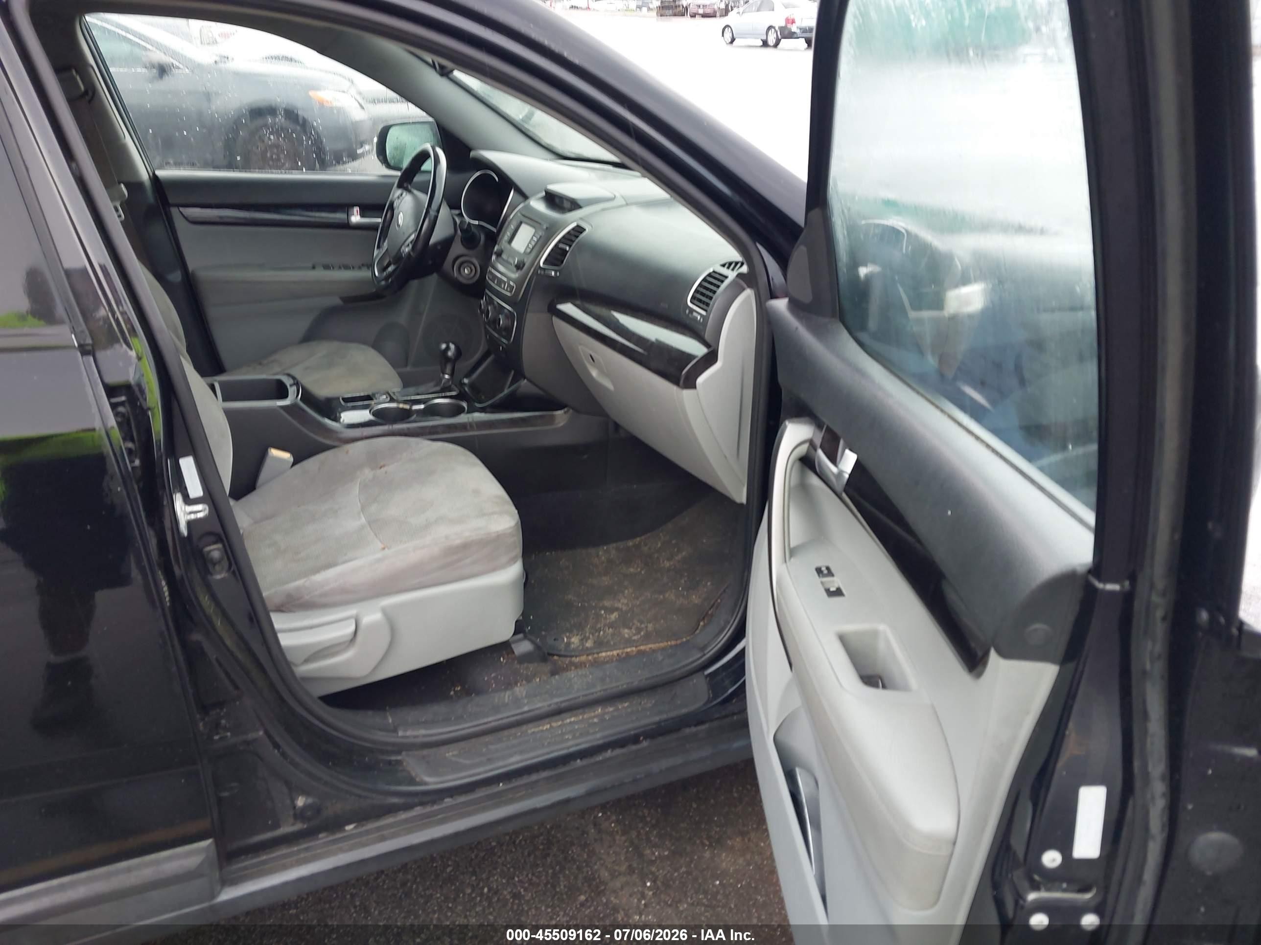 2014 Kia Sorento Lx Black vin: 5XYKT3A60EG499730