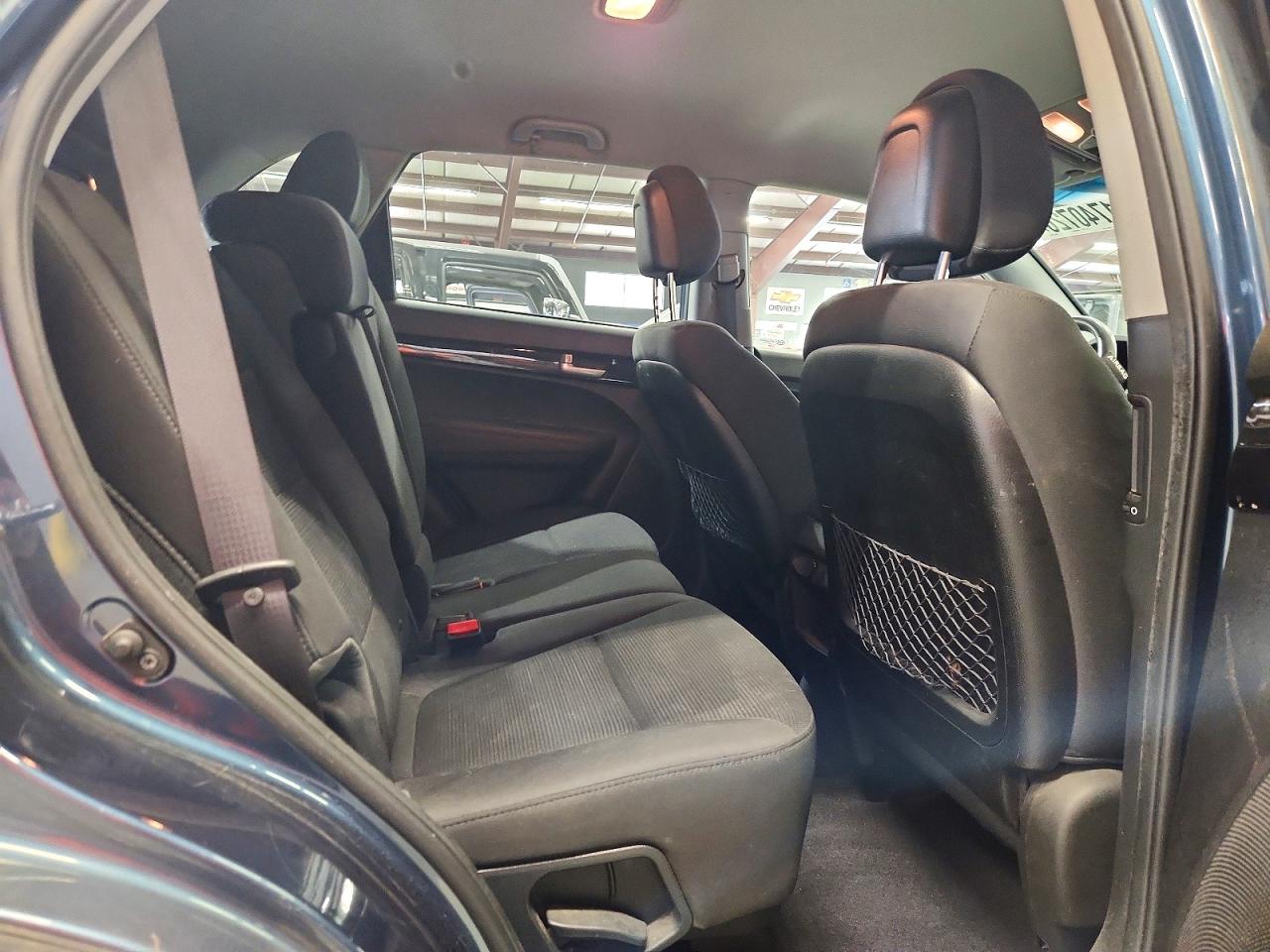 2014 Kia Sorento Lx Blue vin: 5XYKT3A60EG528787