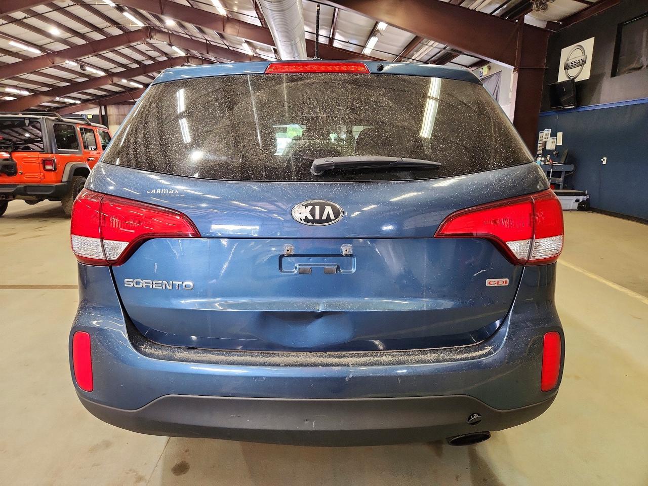 2014 Kia Sorento Lx Blue vin: 5XYKT3A60EG528787