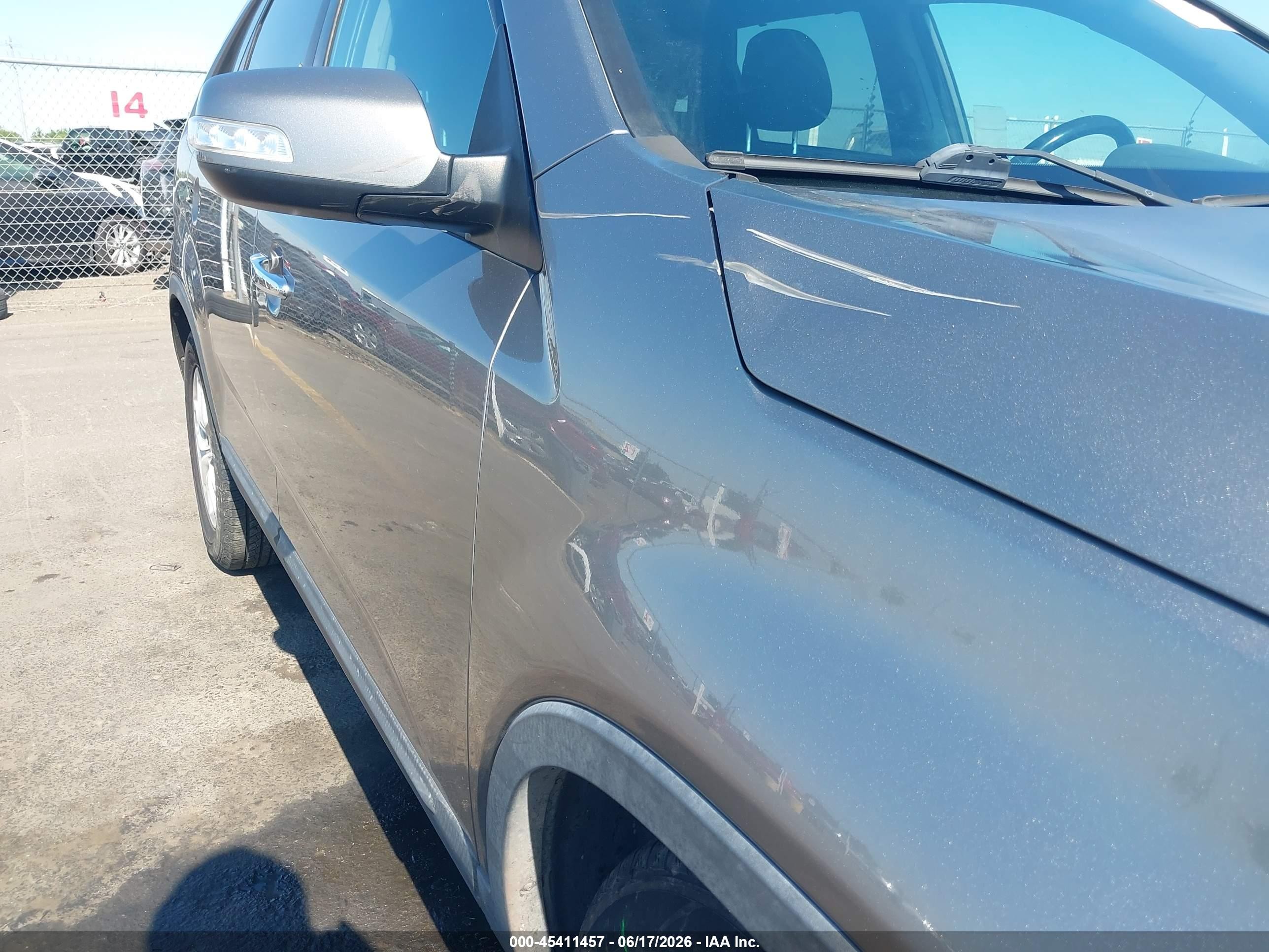 2014 Kia Sorento Lx Серый vin: 5XYKT3A60EG540289
