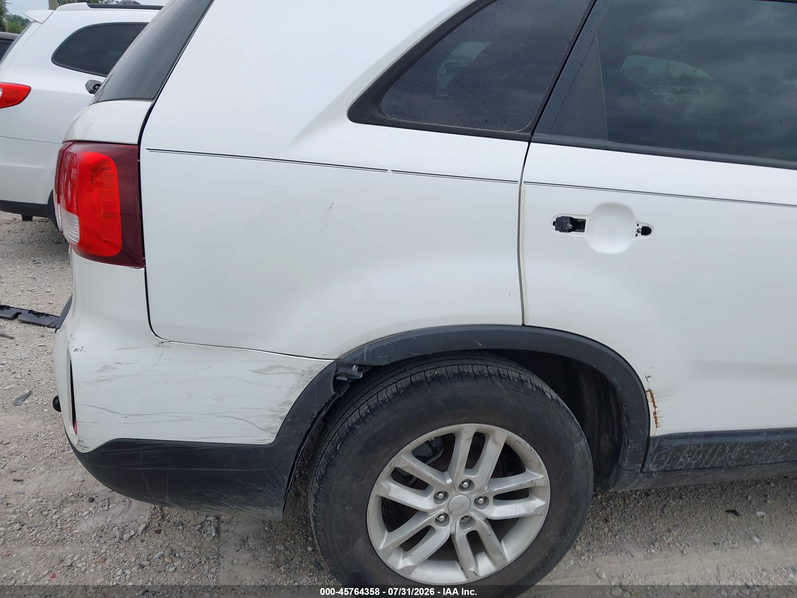 2015 Kia Sorento Lx White vin: 5XYKT3A60FG577232