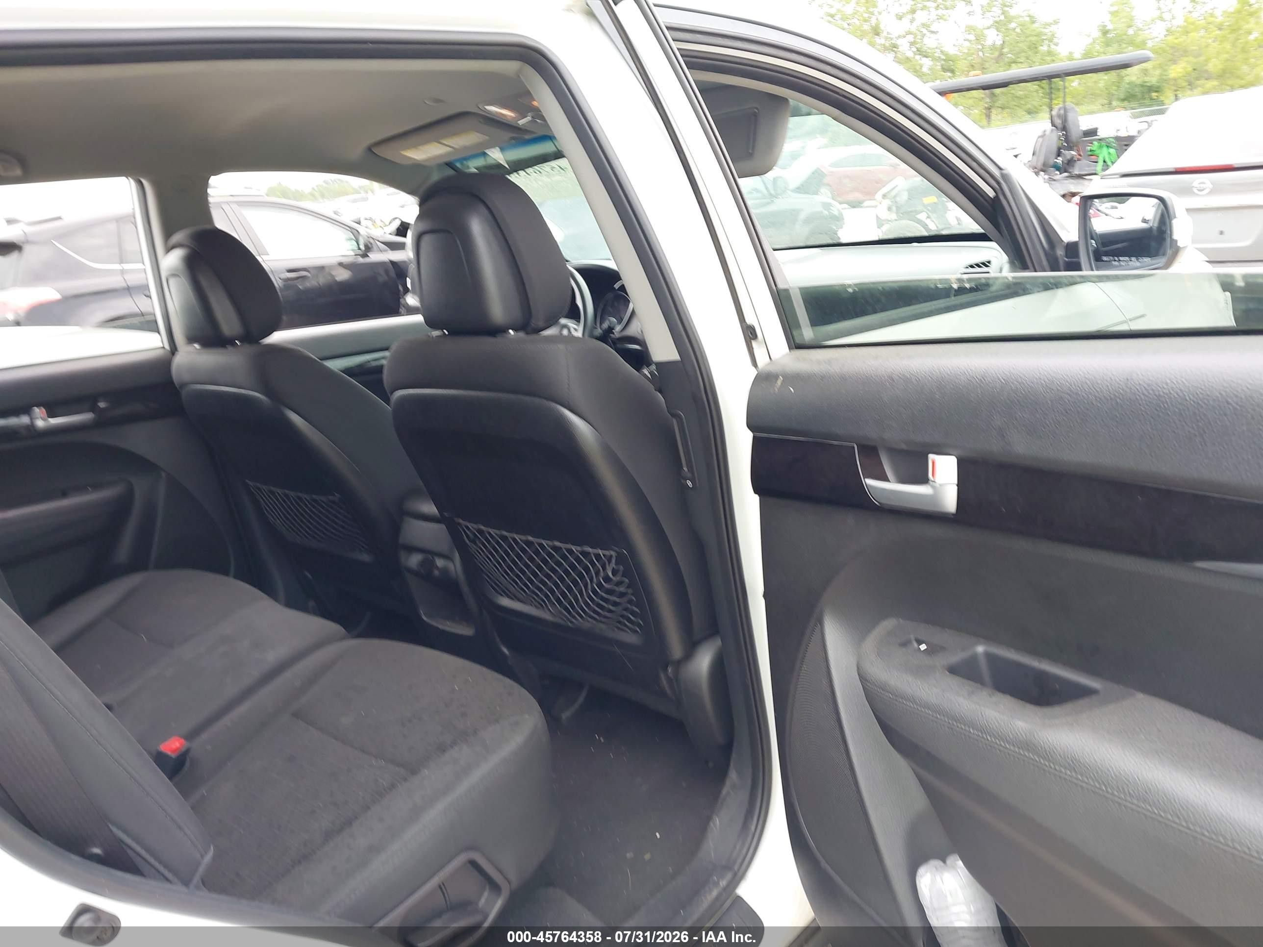 2015 Kia Sorento Lx White vin: 5XYKT3A60FG577232