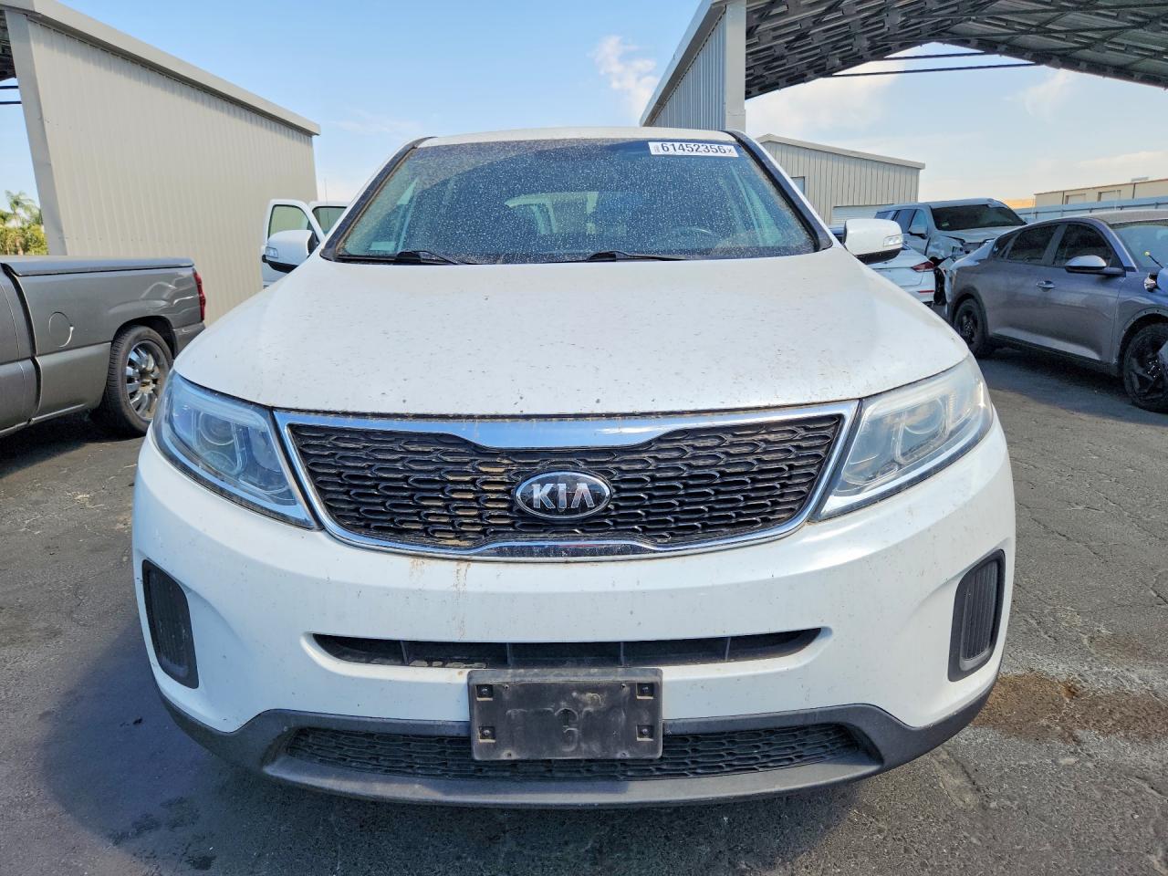 2015 Kia Sorento Lx Белый vin: 5XYKT3A60FG588053