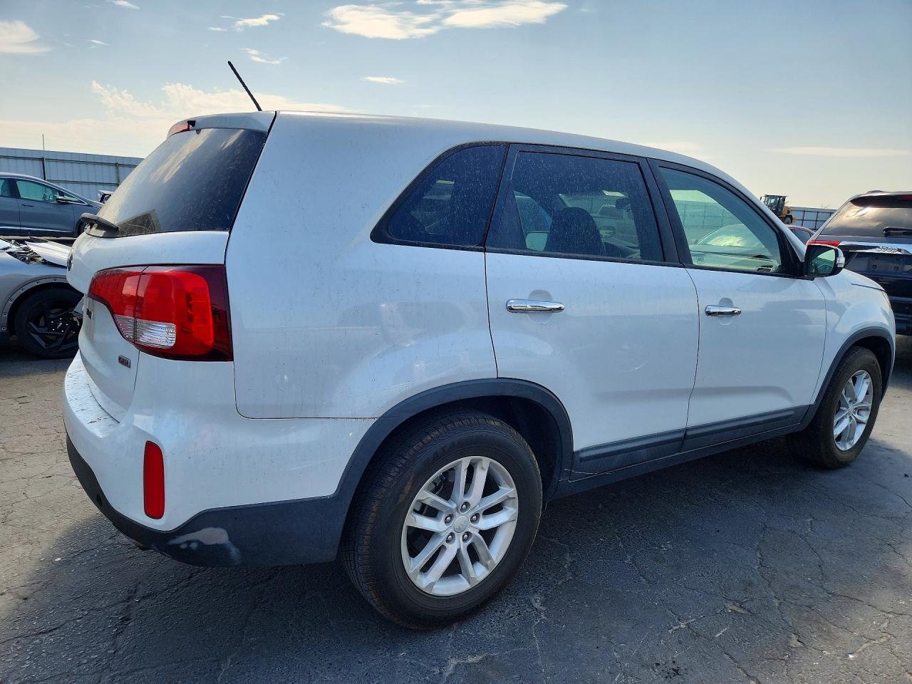 2015 Kia Sorento Lx Белый vin: 5XYKT3A60FG588053