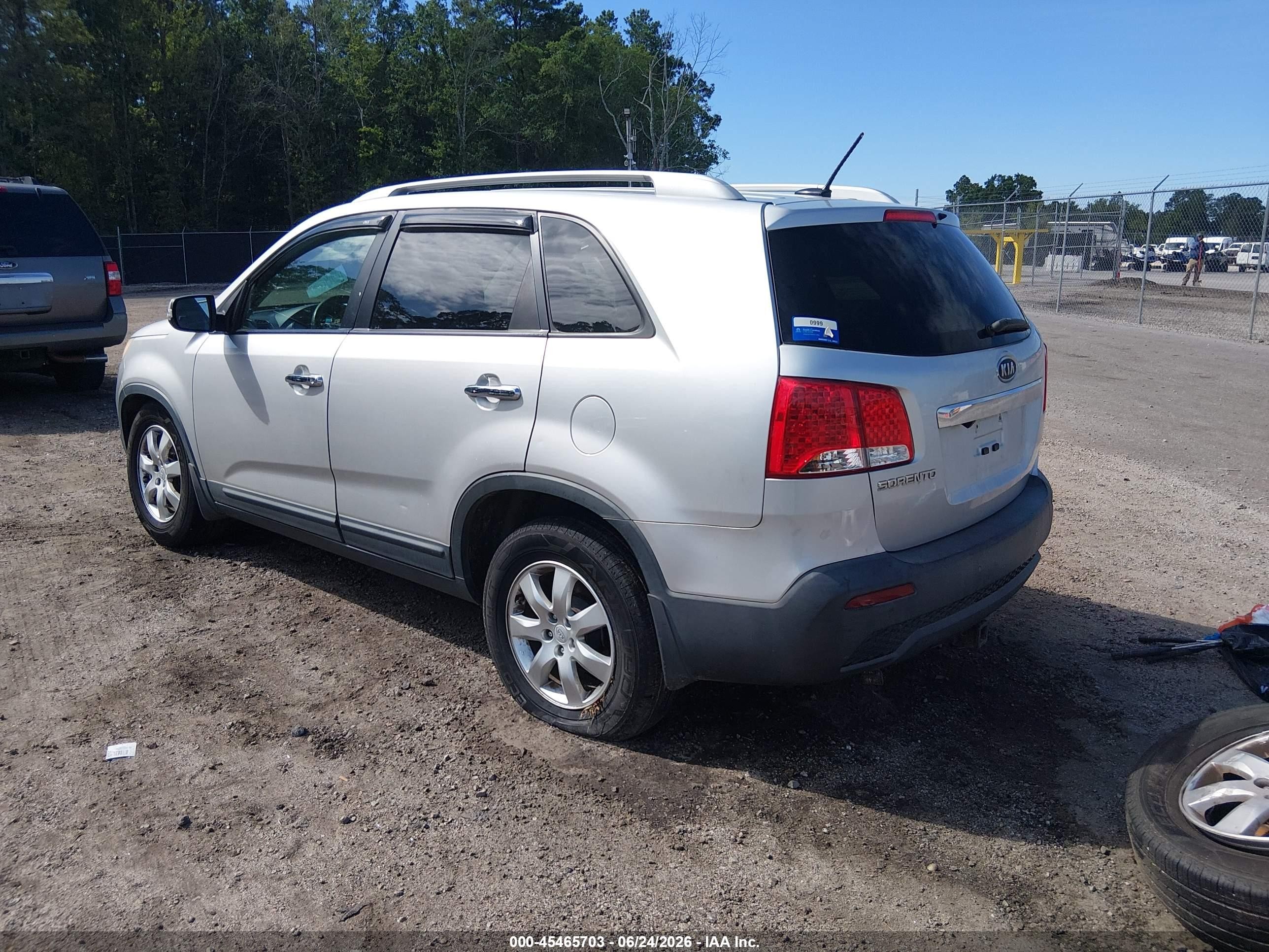 2012 Kia Sorento Lx Silver vin: 5XYKT3A61CG205202