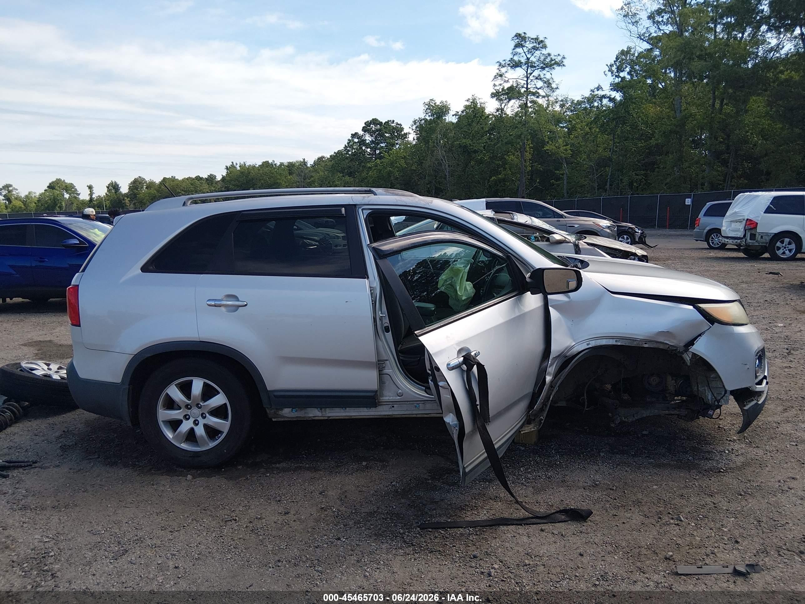 2012 Kia Sorento Lx Silver vin: 5XYKT3A61CG205202