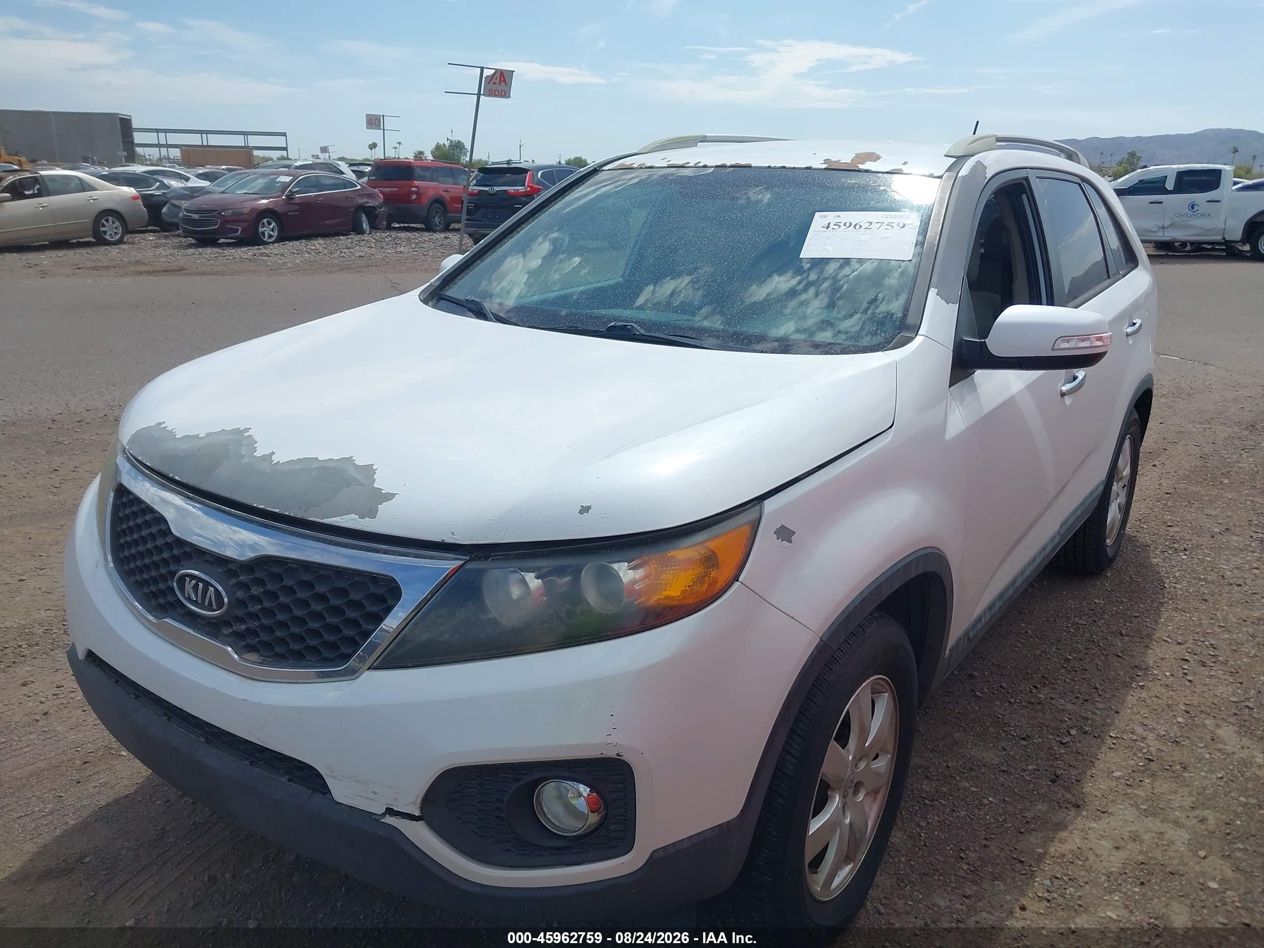 2012 Kia Sorento Lx White vin: 5XYKT3A61CG308832