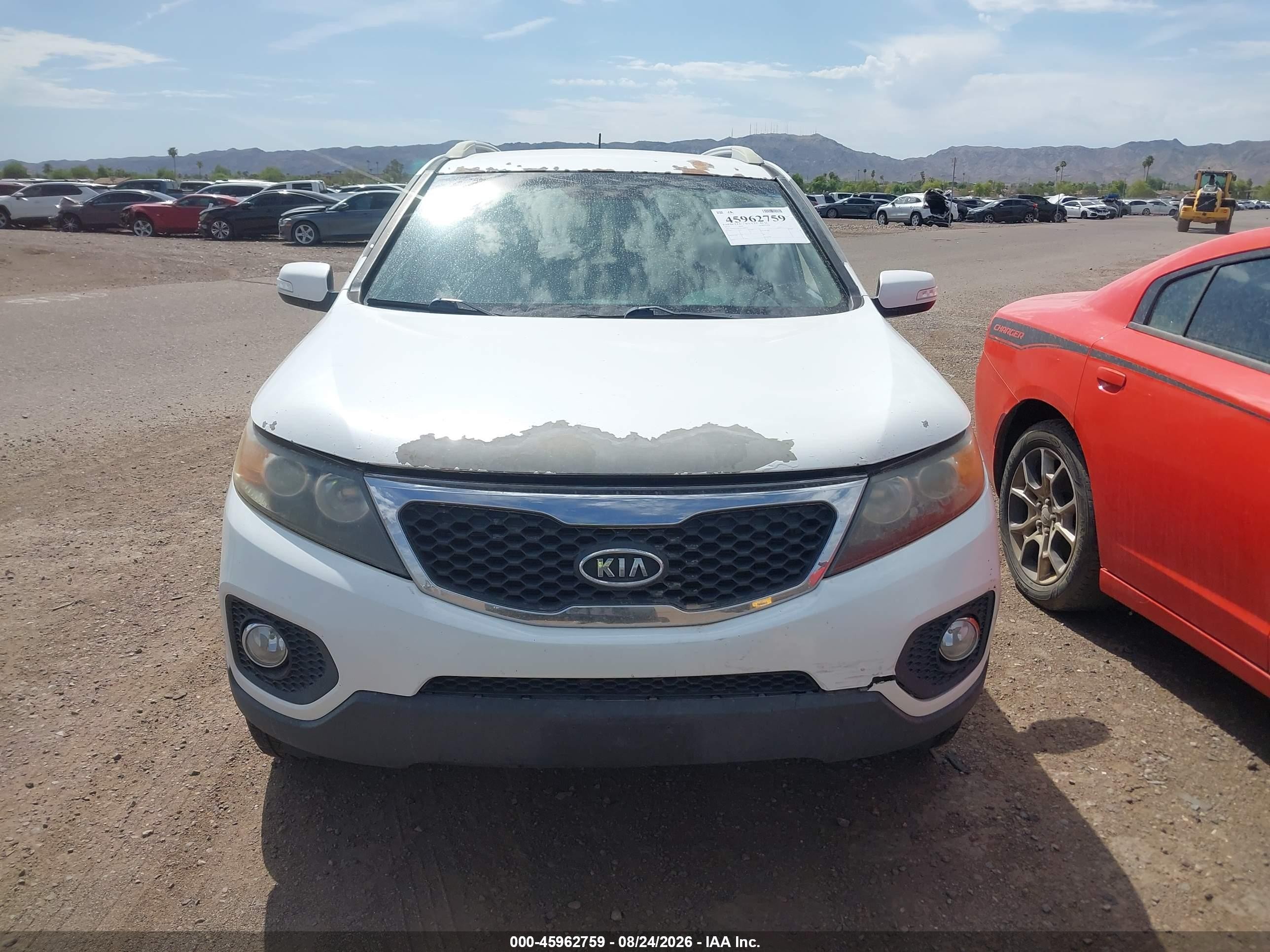 2012 Kia Sorento Lx White vin: 5XYKT3A61CG308832