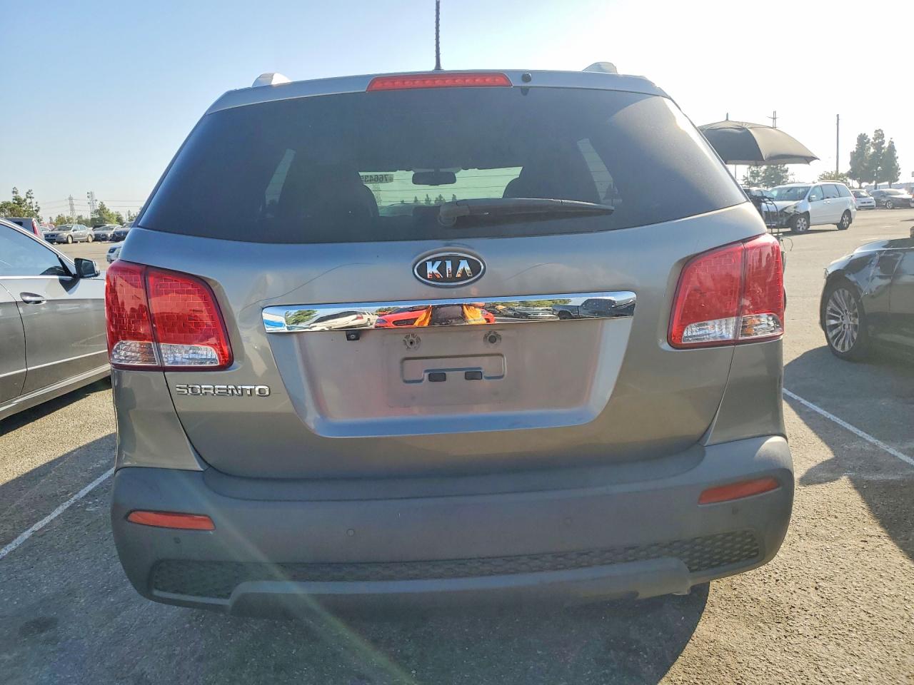 2013 Kia Sorento Lx Silver vin: 5XYKT3A61DG313787